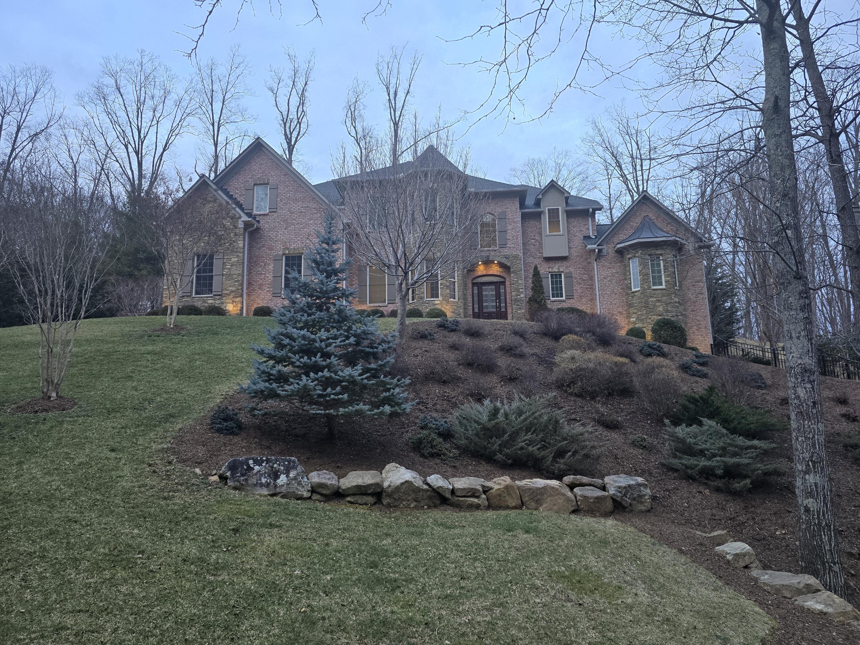 6491 Hidden Woods Dr, Roanoke, Virginia image 1