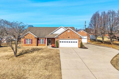 Homes For Sale - 405 Dawnridge Dr<br/> Vinton, VA 24179