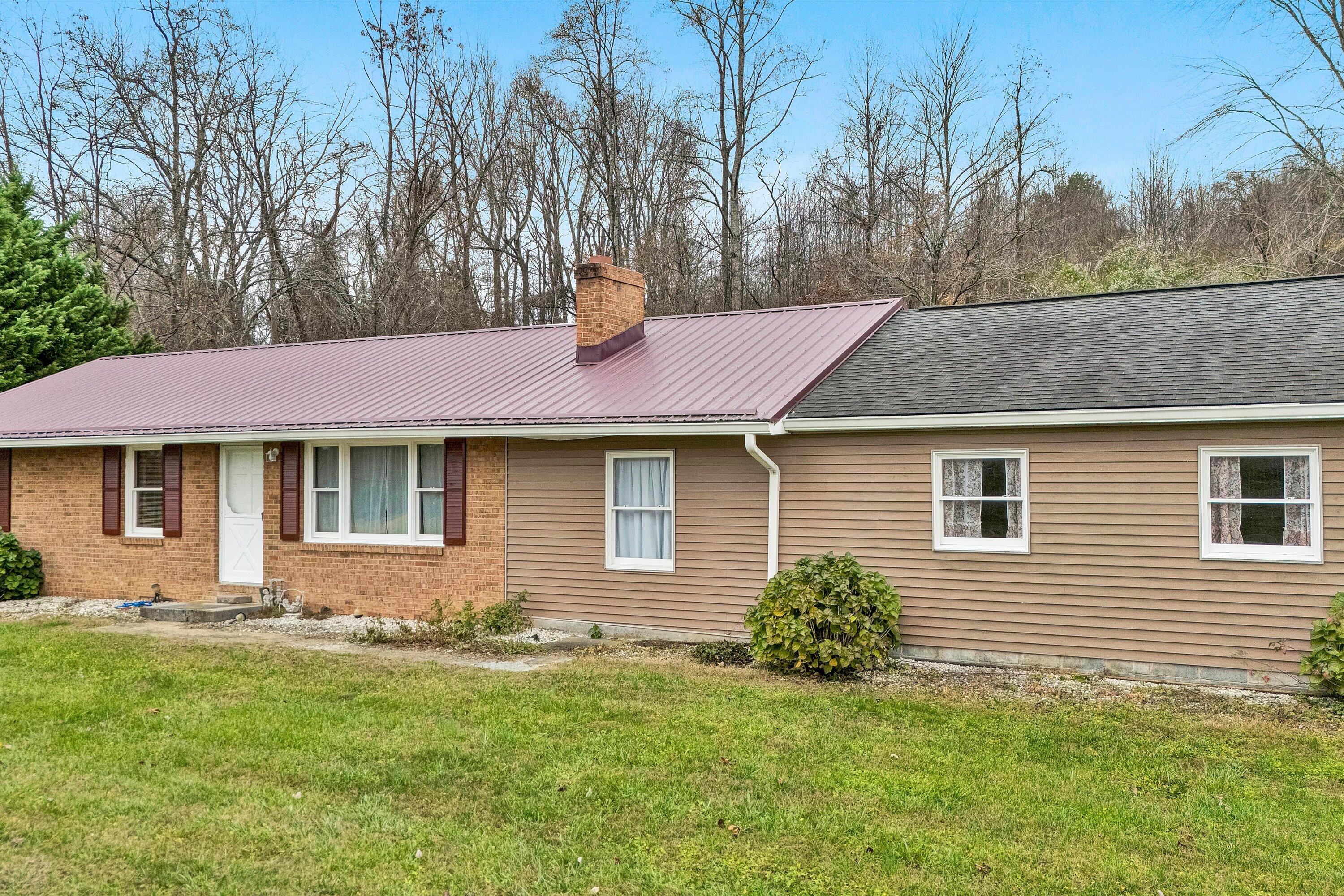 3928 Springwood Rd, Fincastle, Virginia image 1