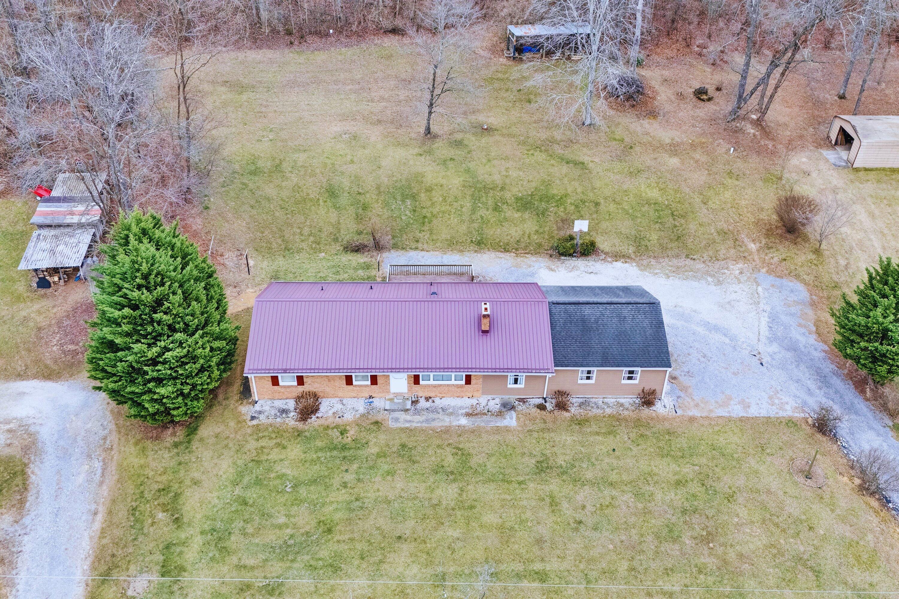 3928 Springwood Rd, Fincastle, Virginia image 1