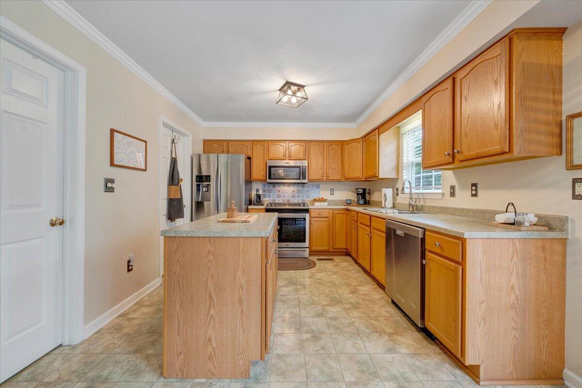 6012 Matisse Ln, Roanoke, Ohio image 32