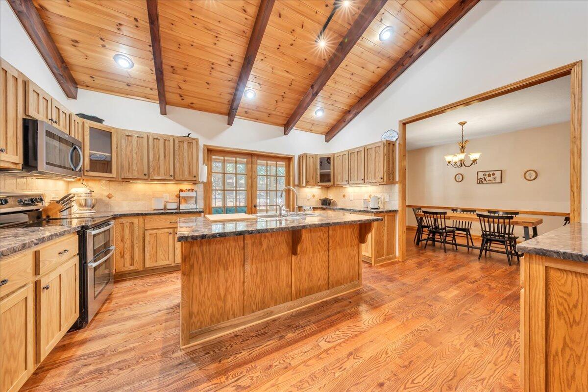 181 Borderline Rd, Willis, Virginia image 12