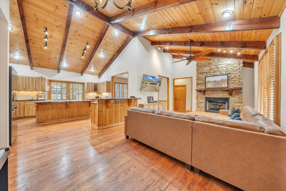 181 Borderline Rd, Willis, Virginia image 8