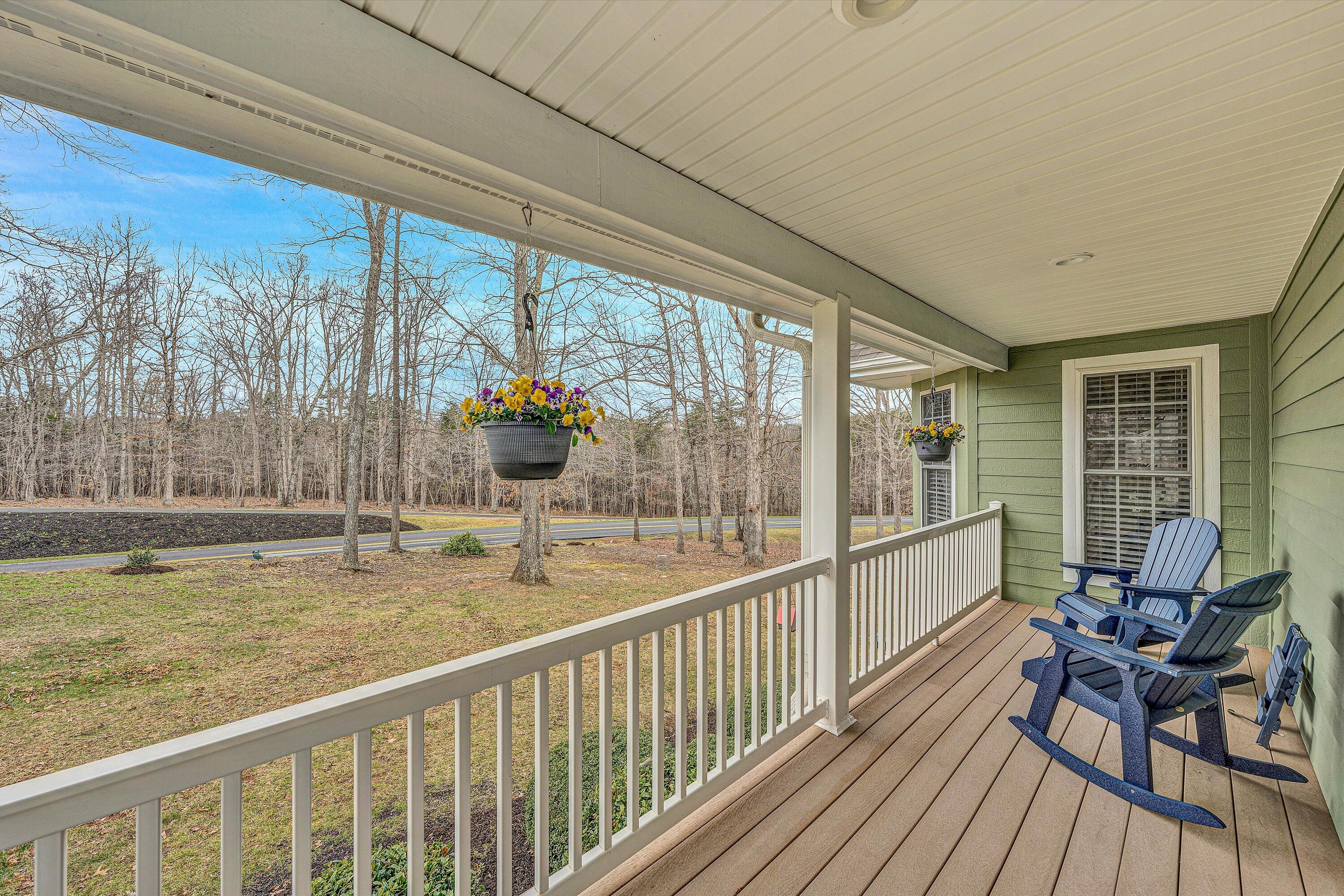 1028 Marie Dr, Huddleston, Virginia image 12