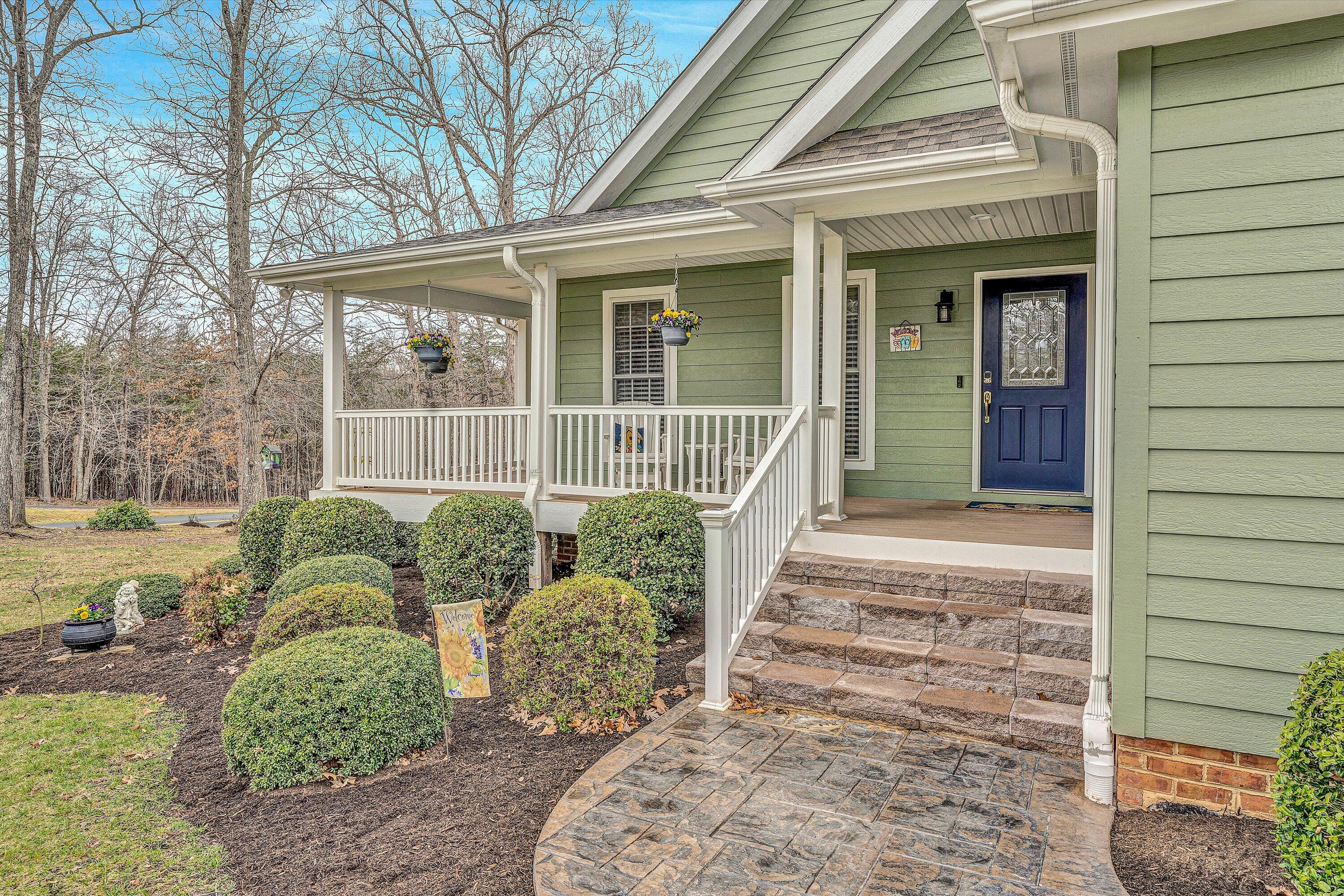 1028 Marie Dr, Huddleston, Virginia image 10