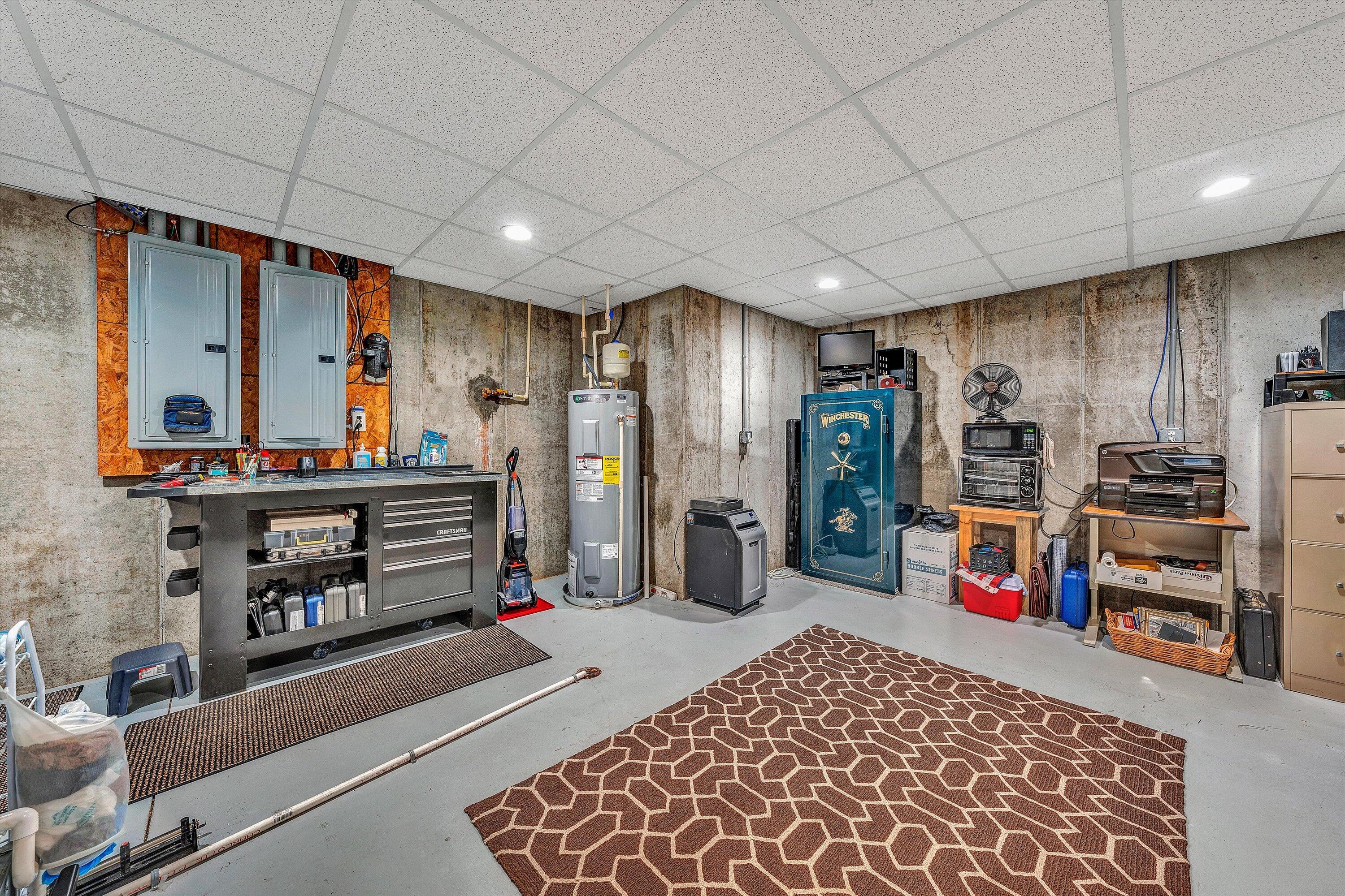 1028 Marie Dr, Huddleston, Virginia image 48