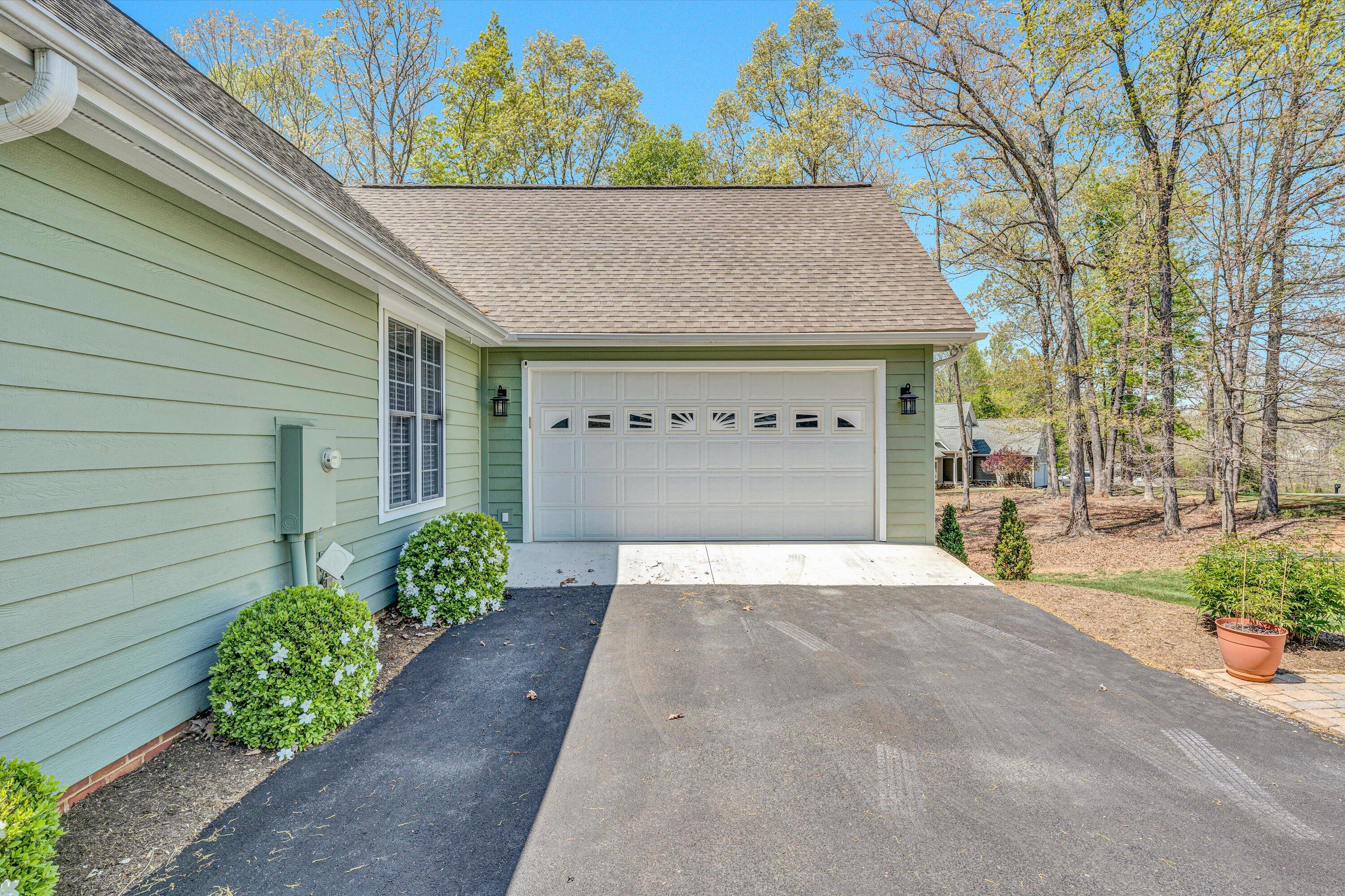 1028 Marie Dr, Huddleston, Virginia image 13
