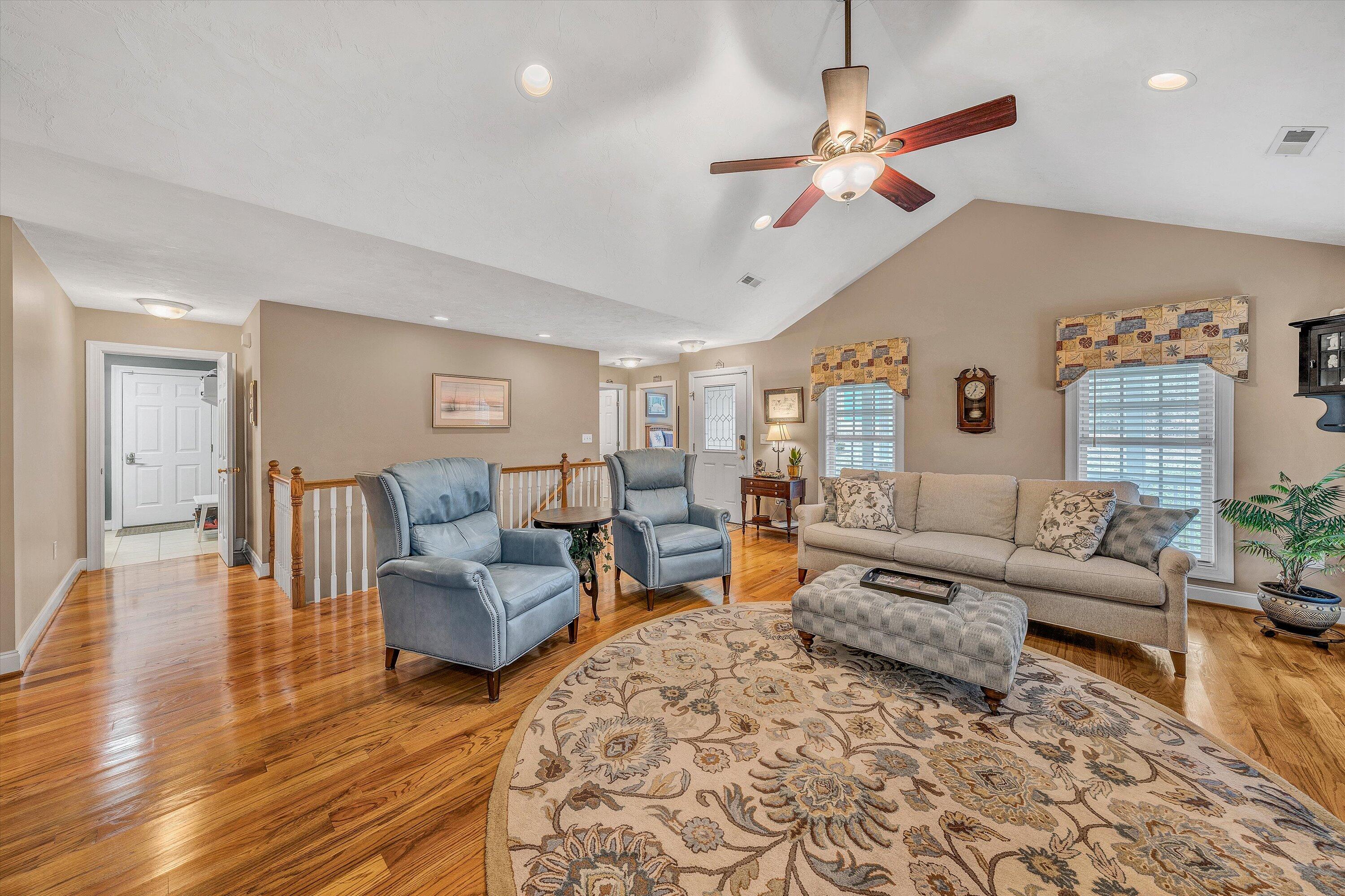 1028 Marie Dr, Huddleston, Virginia image 17