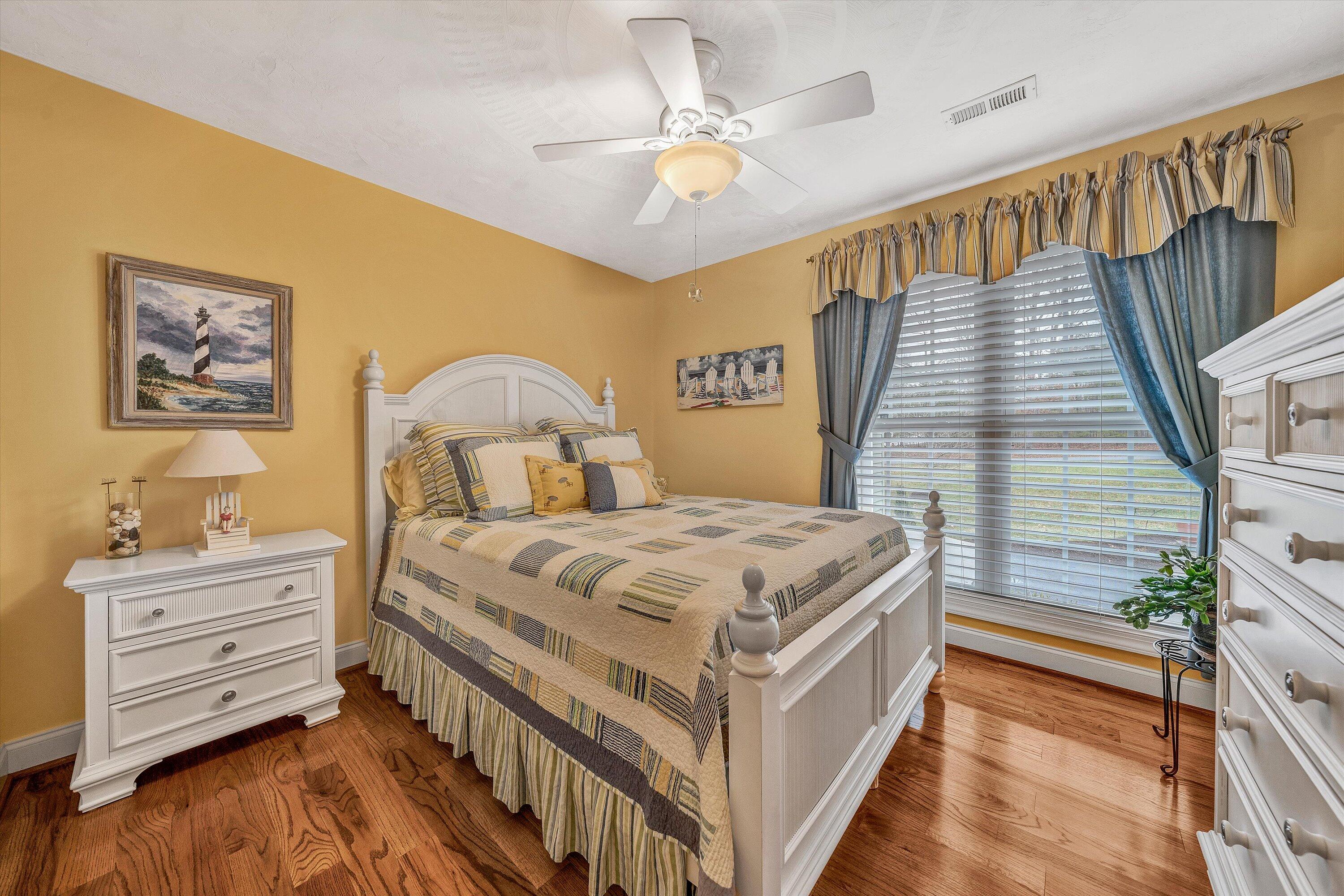 1028 Marie Dr, Huddleston, Virginia image 28
