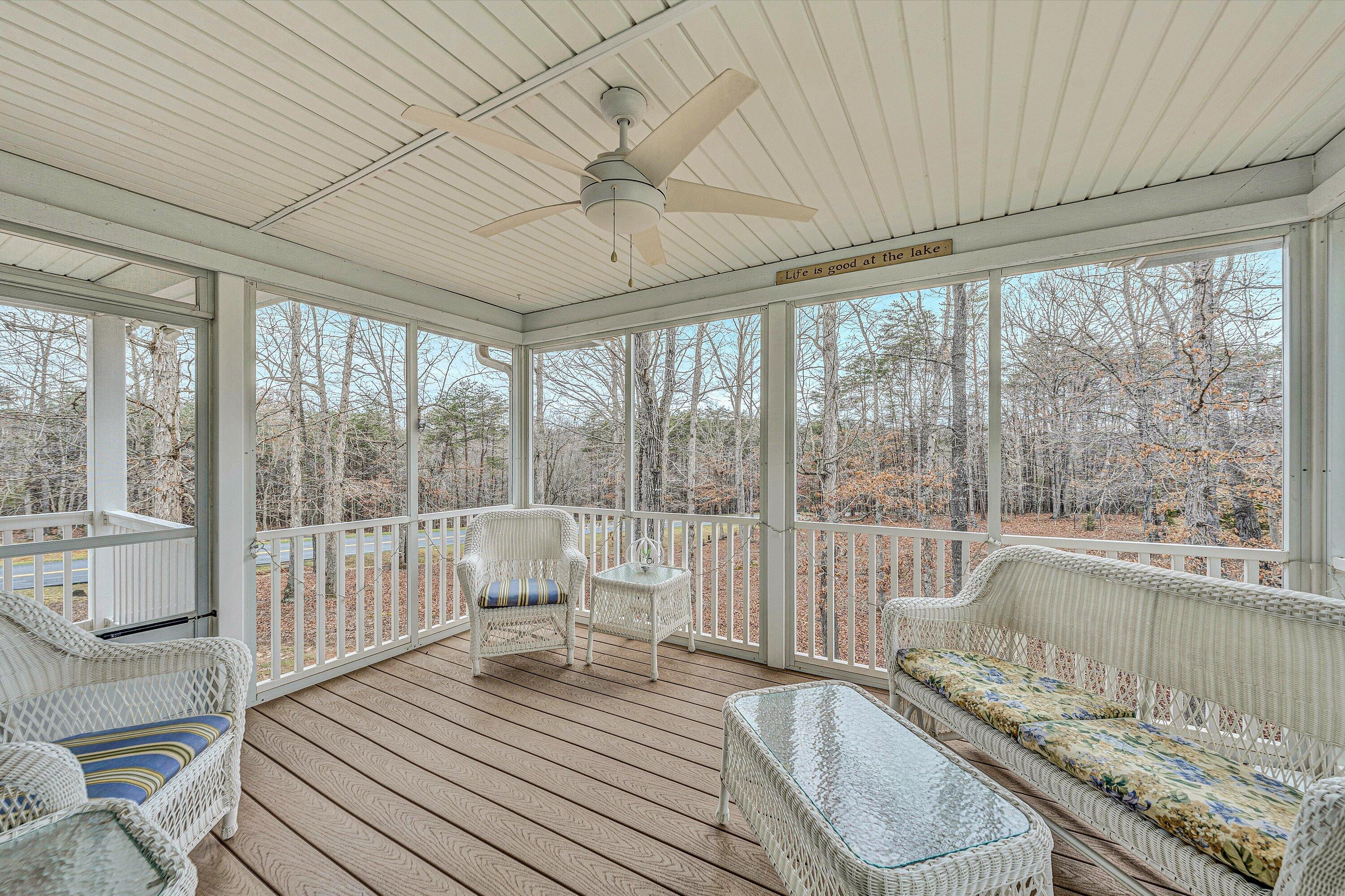 1028 Marie Dr, Huddleston, Virginia image 31