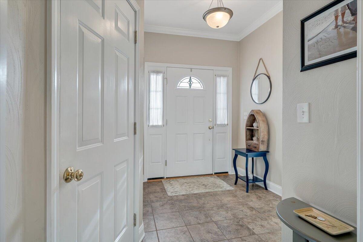 172 Cypress Ct, Roanoke, Virginia image 5