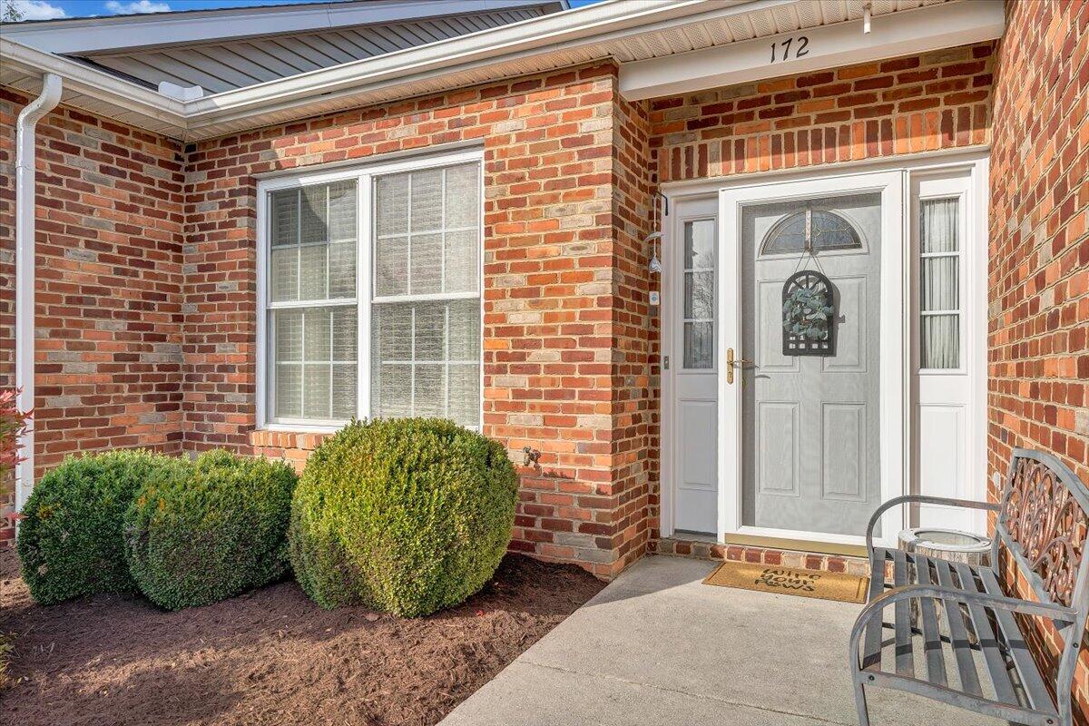 172 Cypress Ct, Roanoke, Virginia image 2