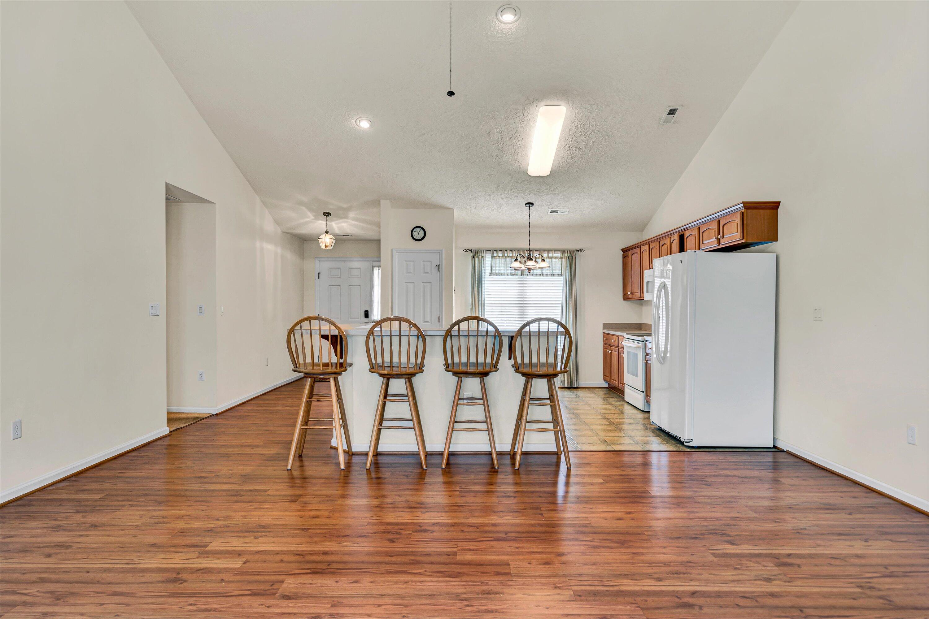 1801 Meadows Ct, Vinton, Virginia image 13