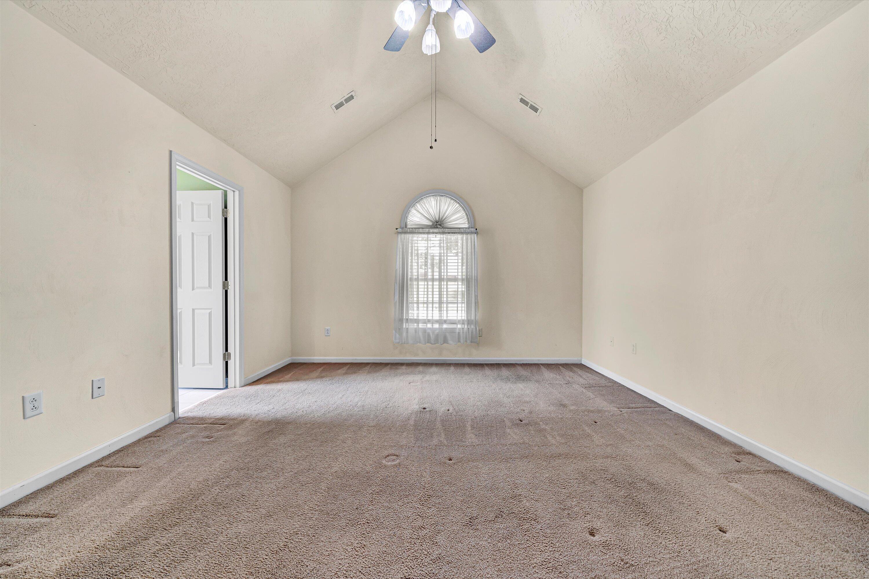 1801 Meadows Ct, Vinton, Virginia image 19