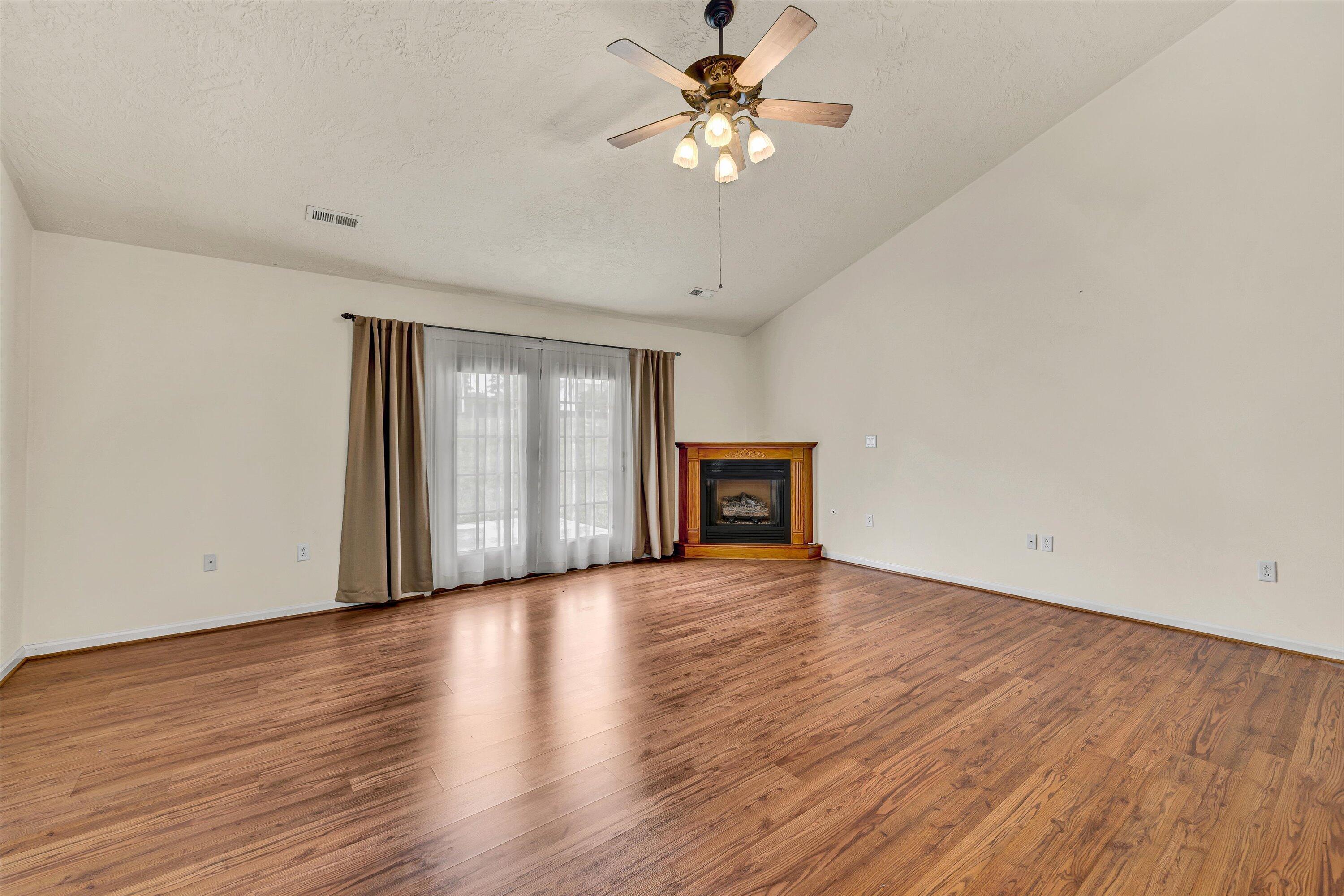 1801 Meadows Ct, Vinton, Virginia image 12