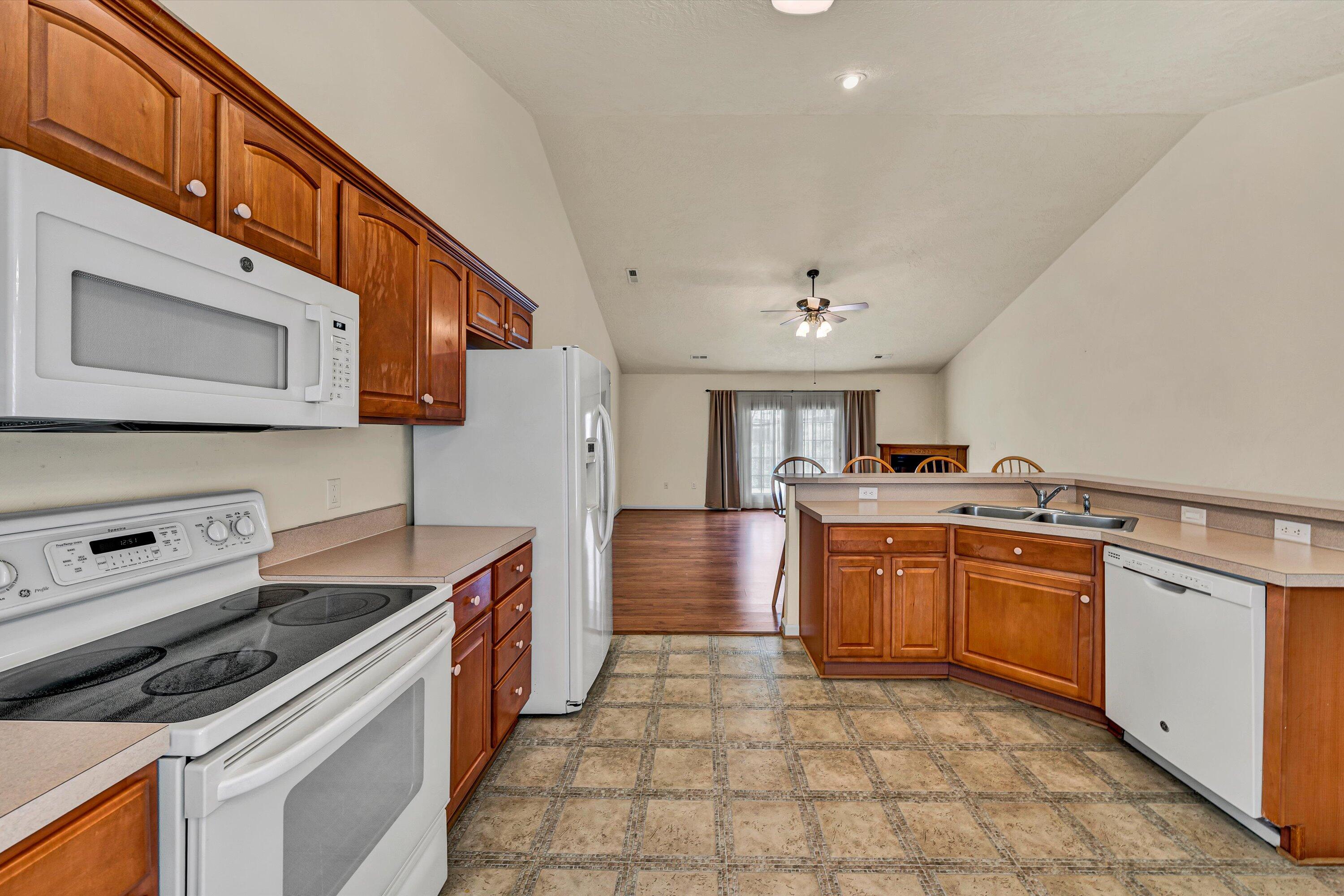 1801 Meadows Ct, Vinton, Virginia image 7