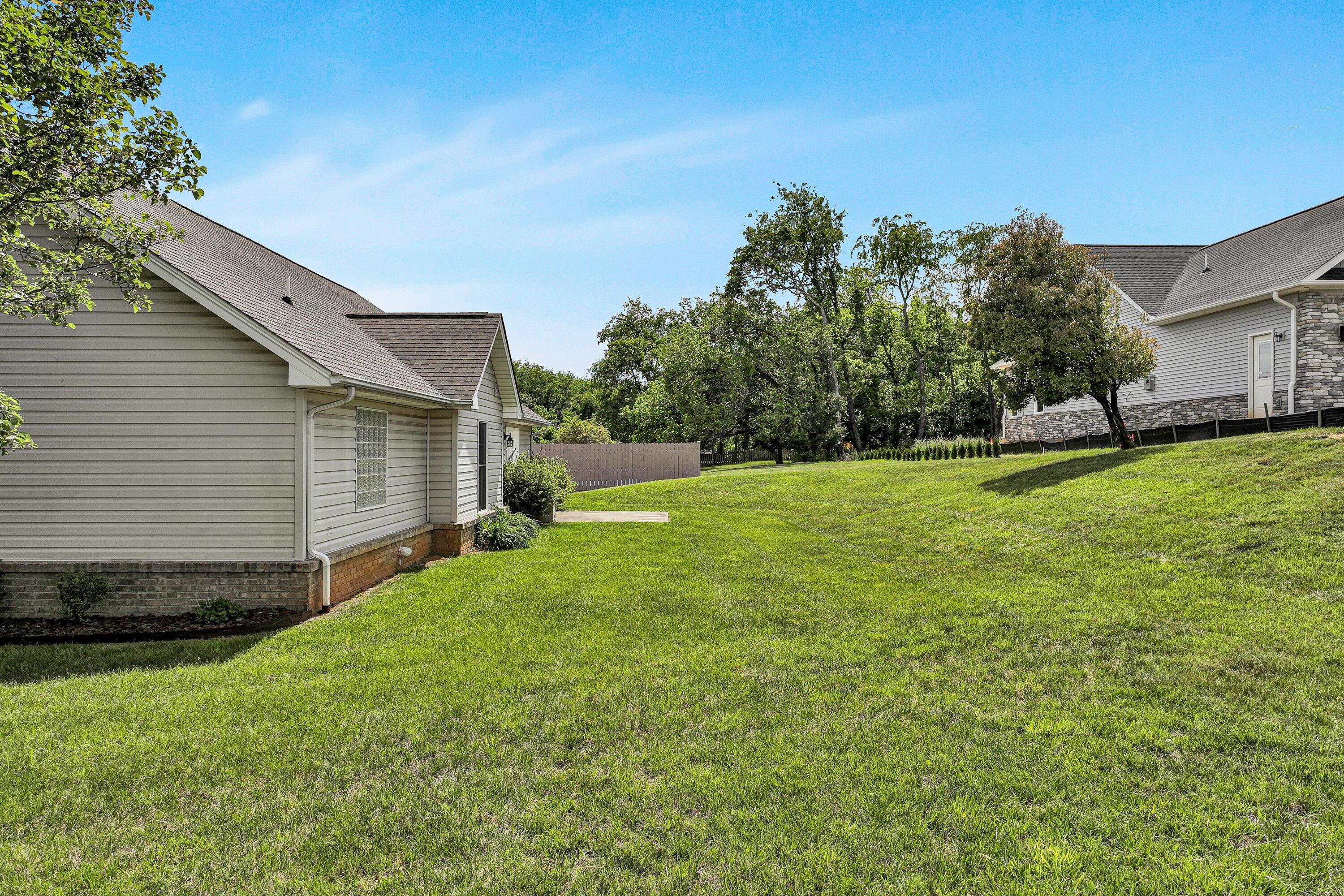1801 Meadows Ct, Vinton, Virginia image 4