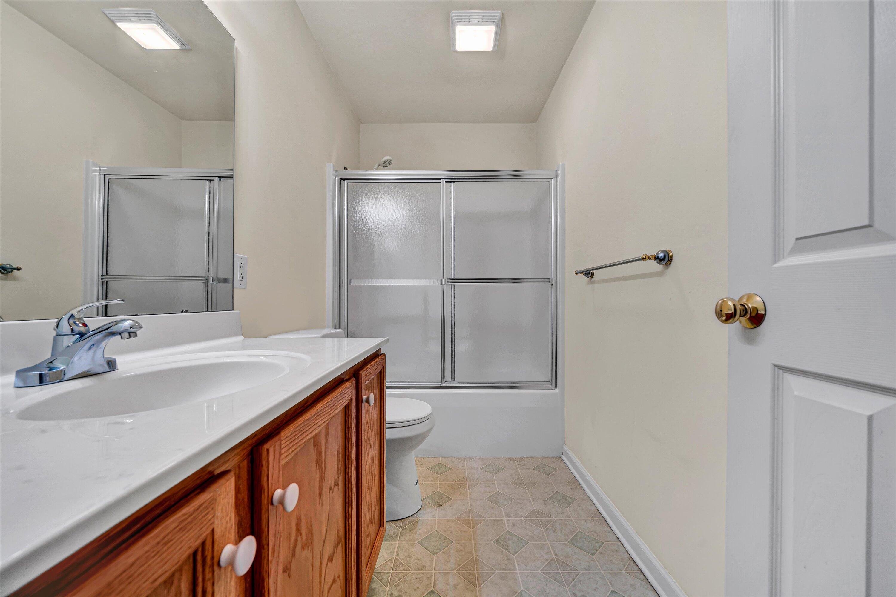 1801 Meadows Ct, Vinton, Virginia image 14