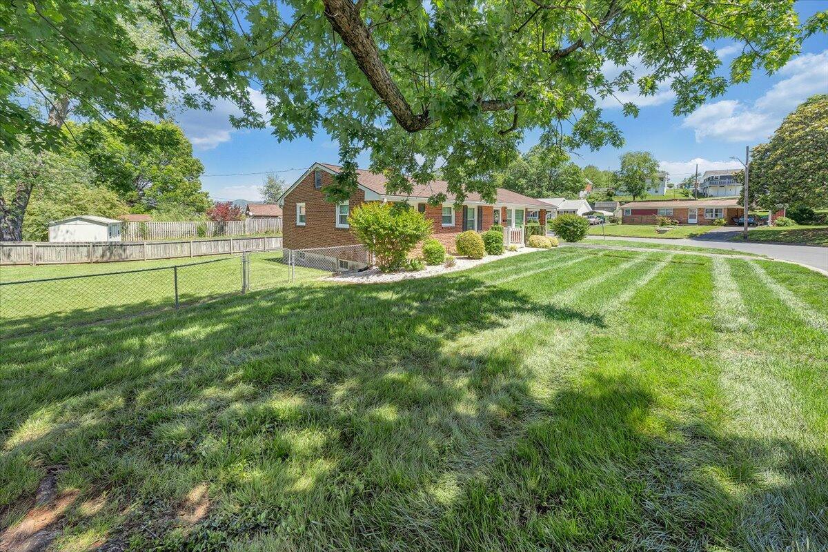 3301 Whittle St, Roanoke, Virginia image 39