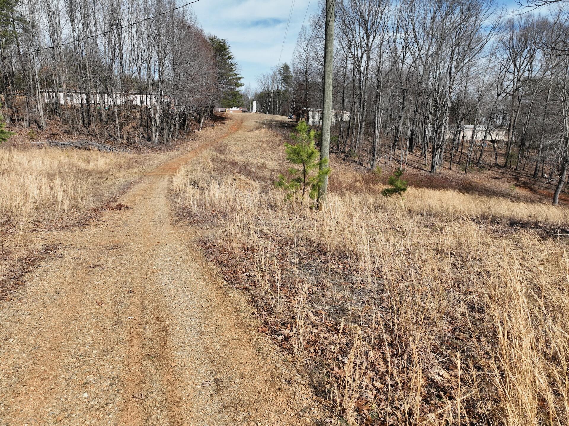 128 Green Oak Ln, Patrick Springs, Virginia image 15