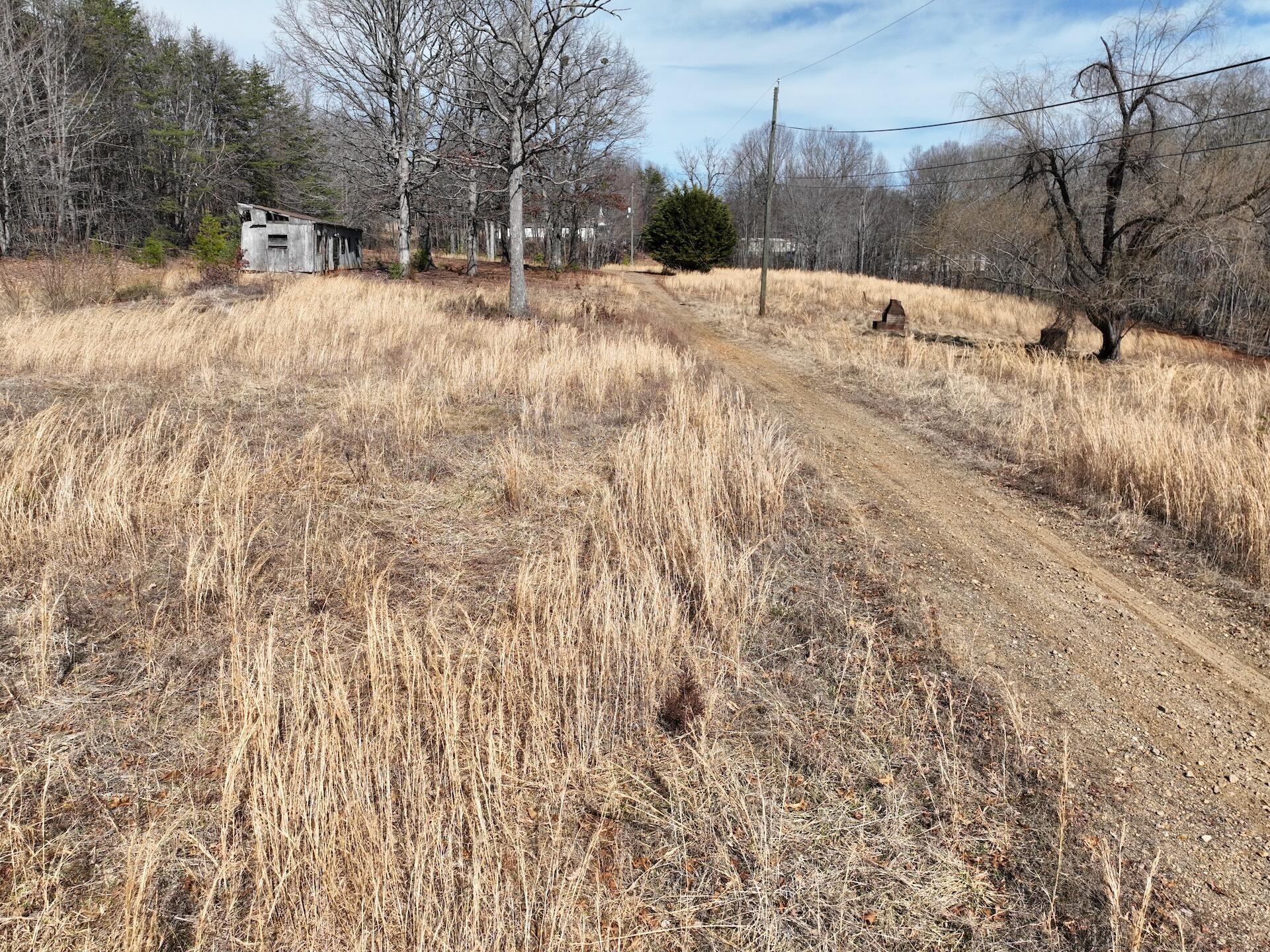 128 Green Oak Ln, Patrick Springs, Virginia image 19