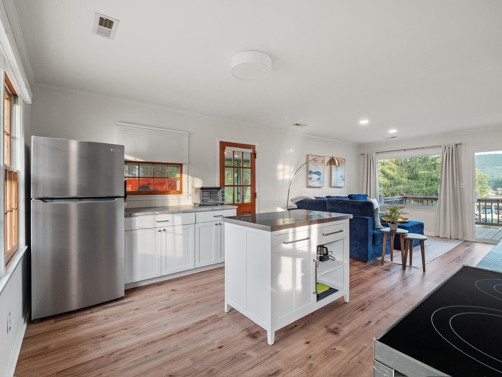 1182 Lauras Ln, Huddleston, Virginia image 17
