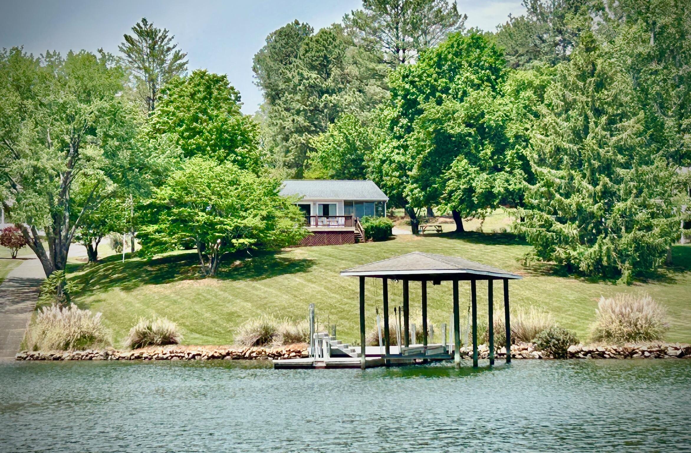 1182 Lauras Ln, Huddleston, Virginia image 12