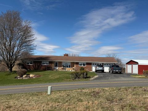 Homes For Sale - 263 Indian Valley Po Rd<br/> Floyd County, Willis, VA 24380