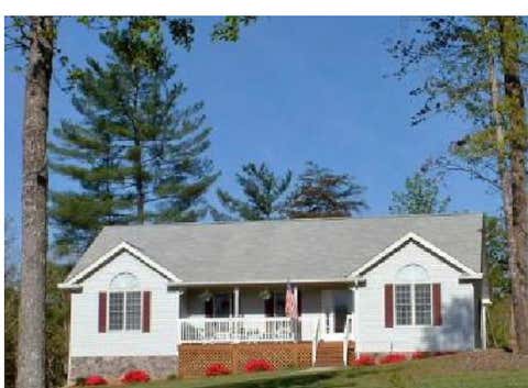 Homes For Sale - 200 Oak Garden Dr<br/> Franklin County, Boones Mill, VA 24065