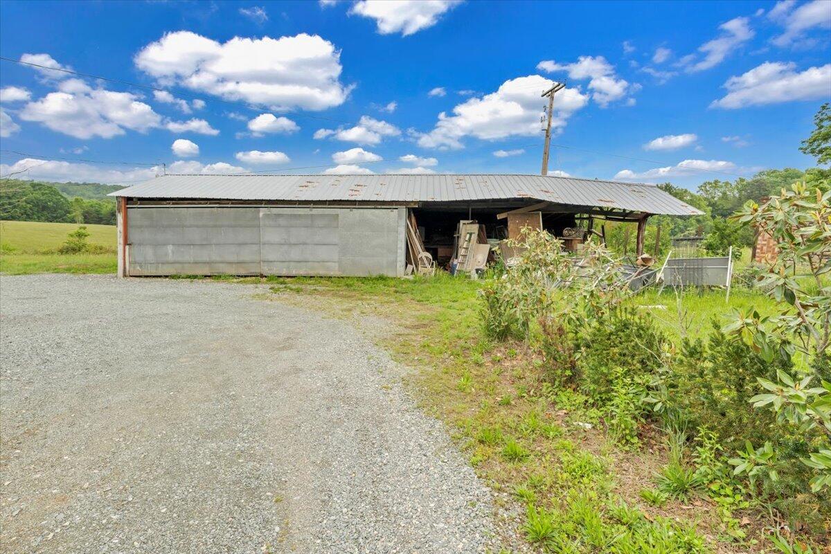 7307 Old Franklin Tpke Turnpike, Glade Hill, Virginia image 19
