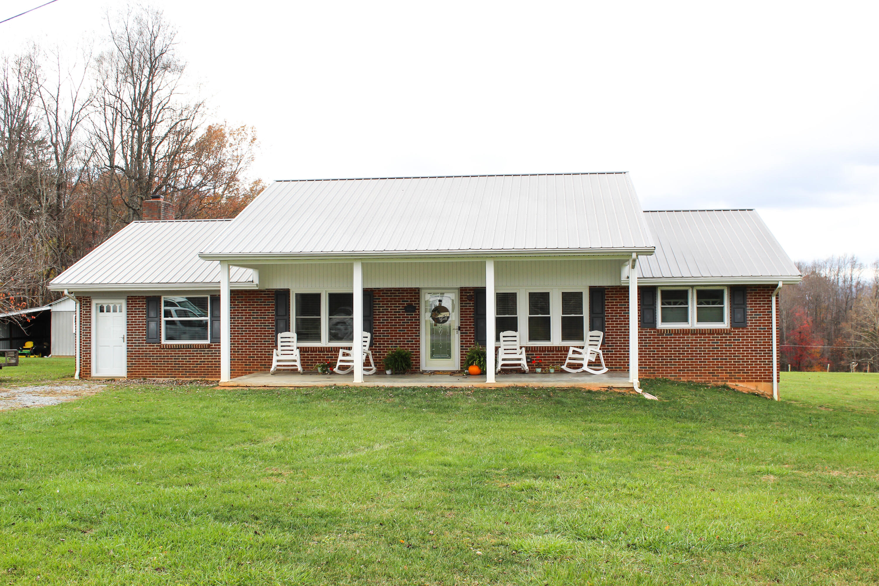 831 Farm View Rd, Glade Hill, Virginia image 1