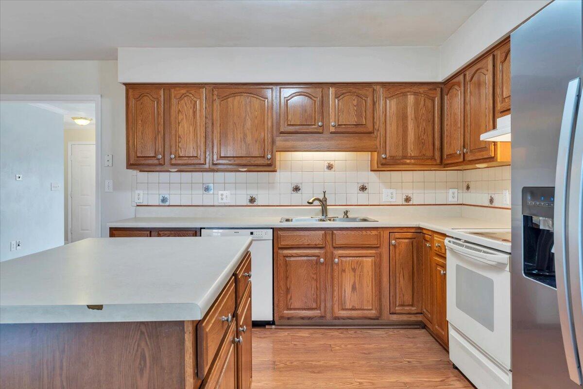 2420 Carlsbad Cir, Roanoke, Virginia image 16
