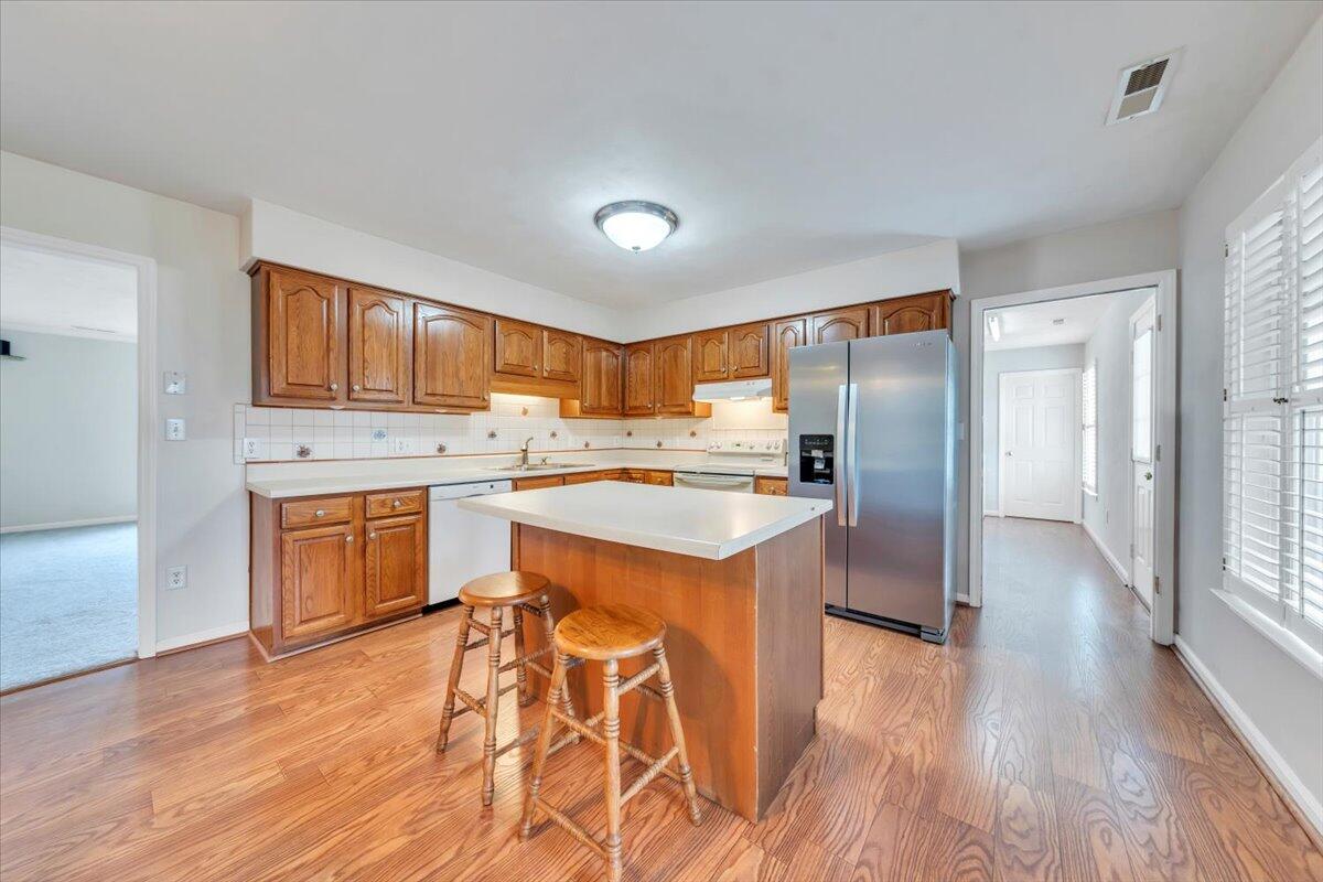 2420 Carlsbad Cir, Roanoke, Virginia image 12
