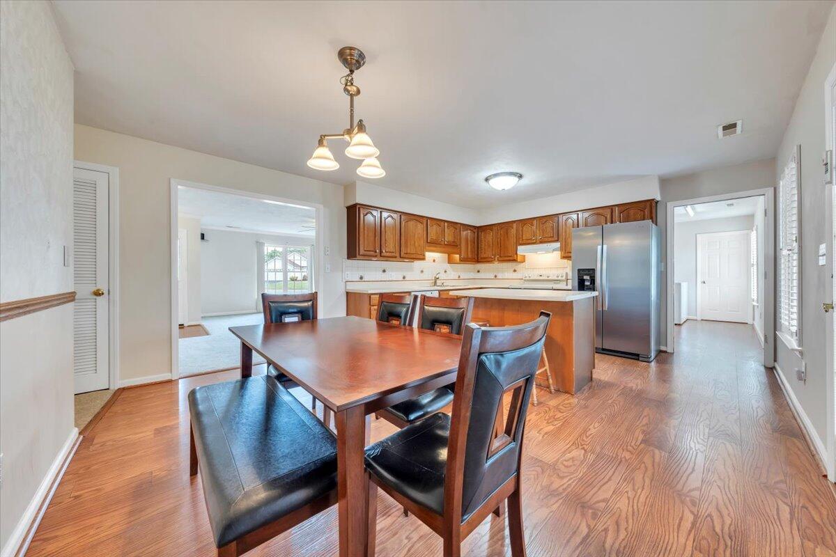 2420 Carlsbad Cir, Roanoke, Virginia image 8
