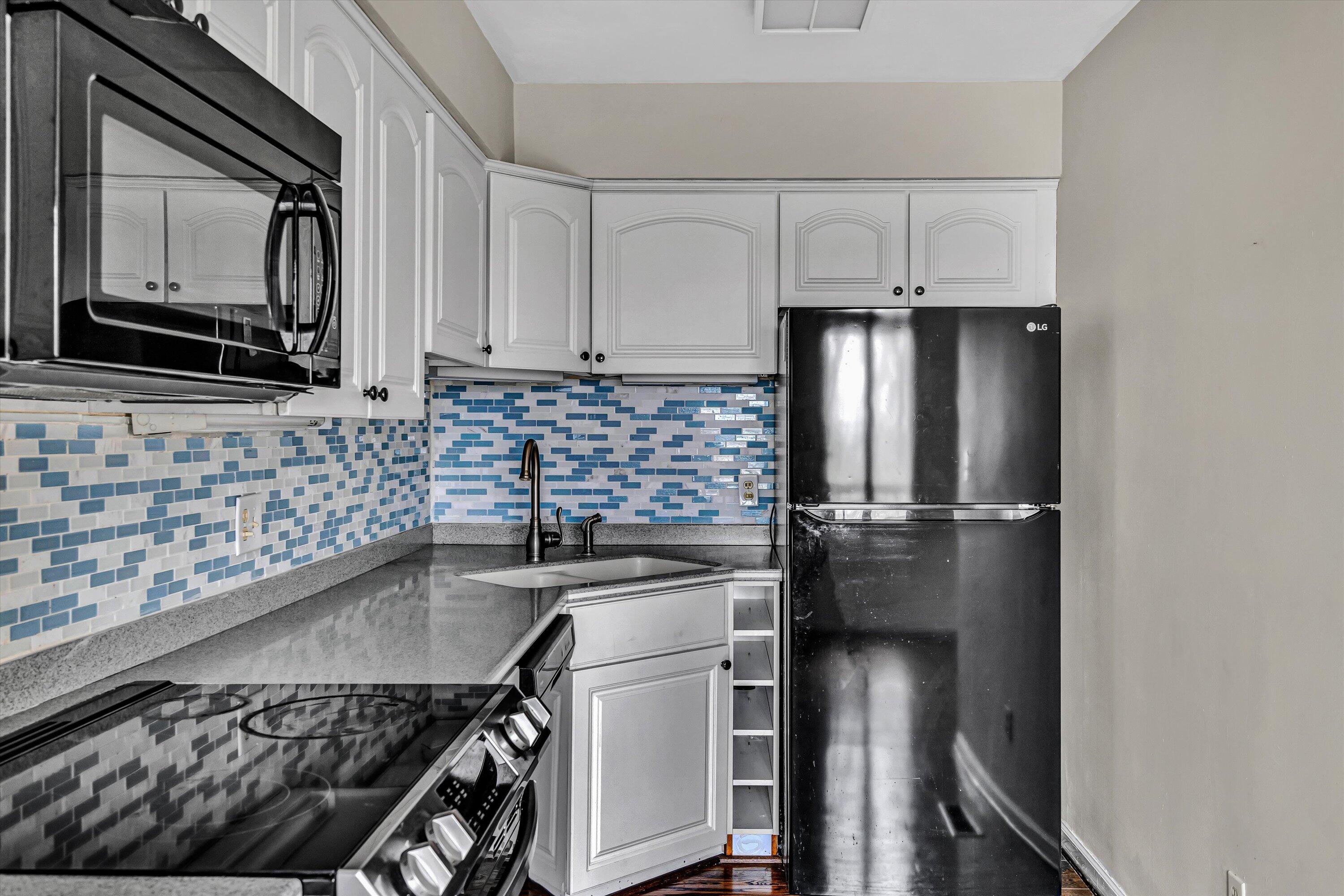 3432 Stonehenge Square, Roanoke, Virginia image 8