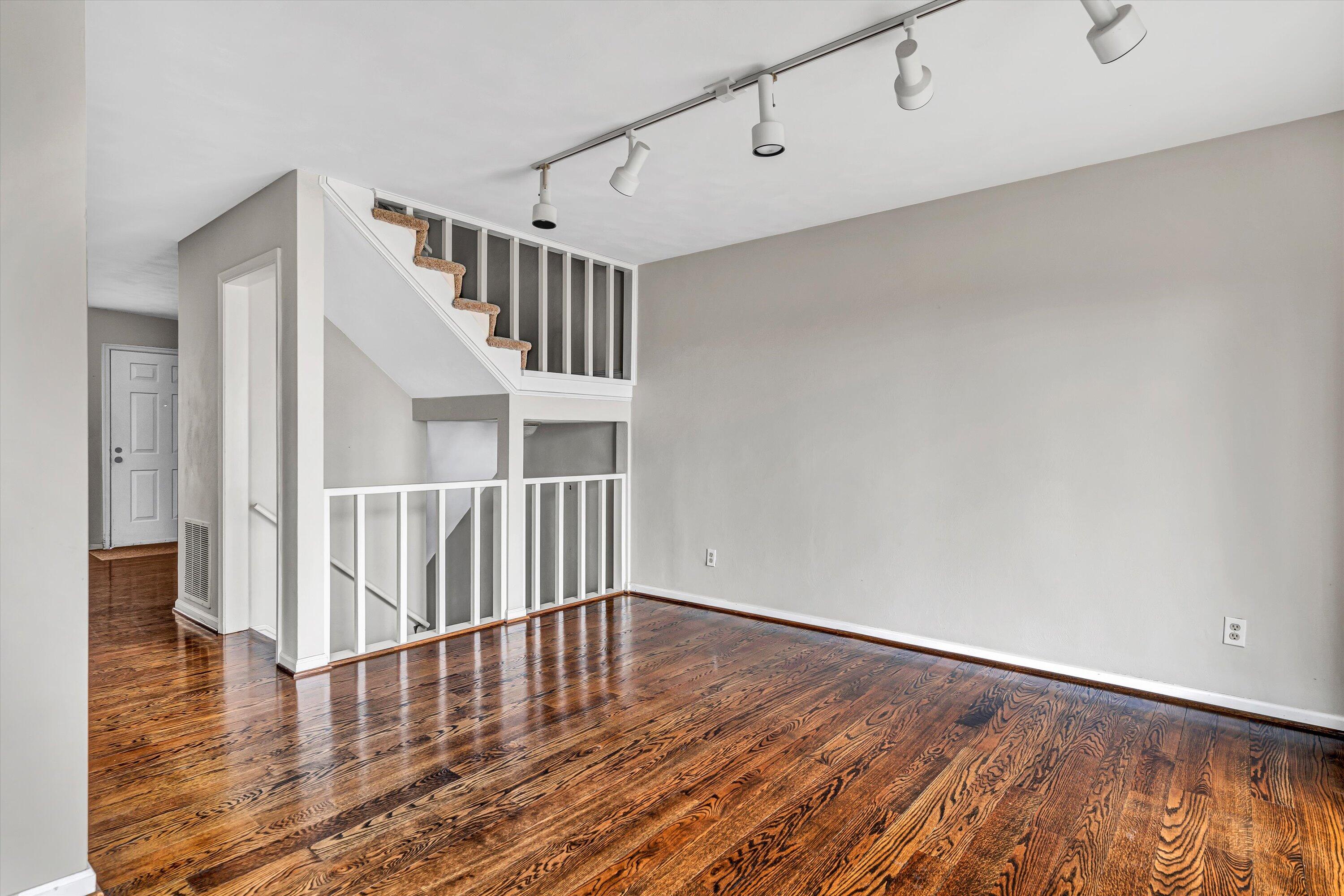3432 Stonehenge Square, Roanoke, Virginia image 14