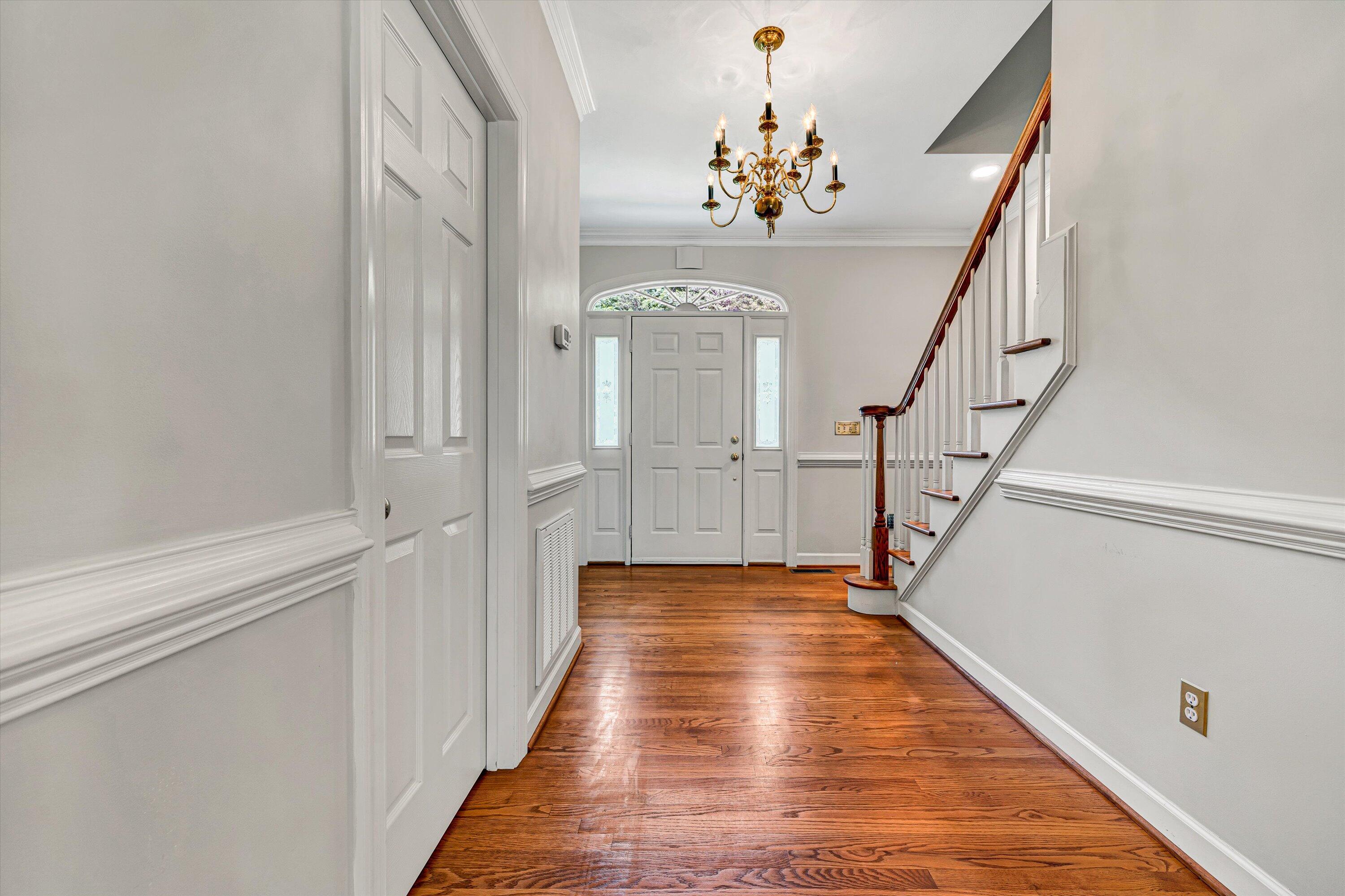320 Grandview Dr, Troutville, Ohio image 3