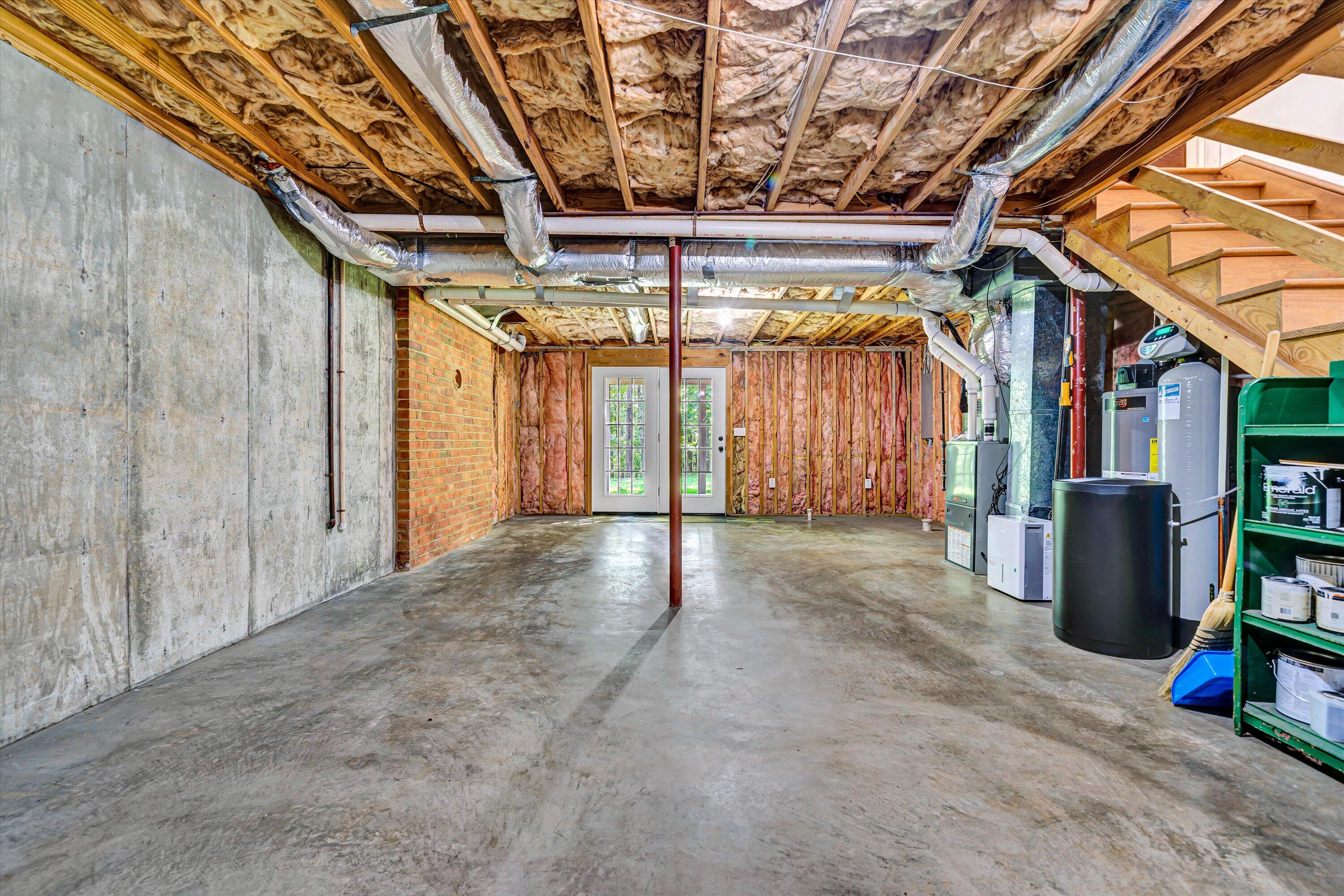 320 Grandview Dr, Troutville, Ohio image 28