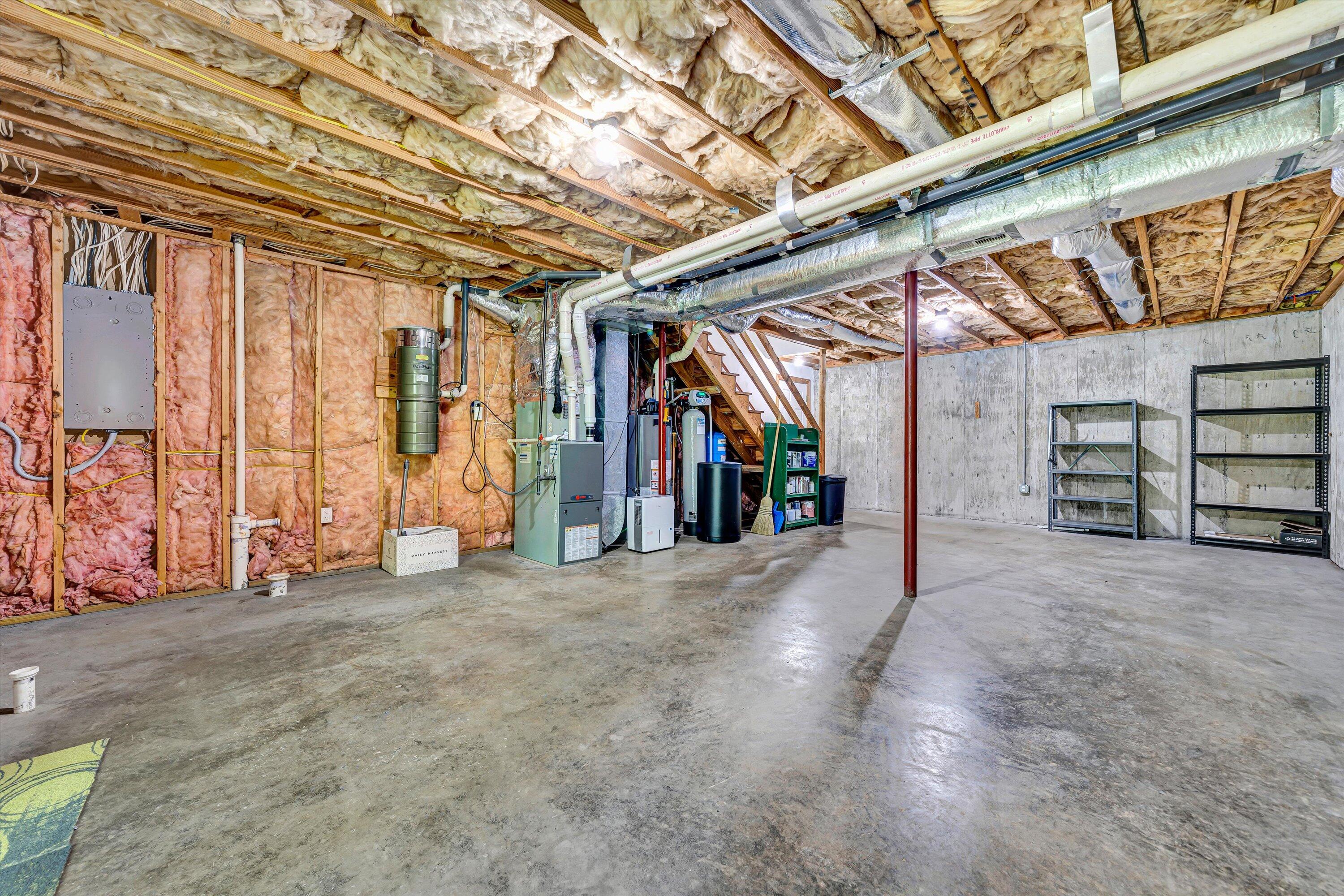 320 Grandview Dr, Troutville, Ohio image 29