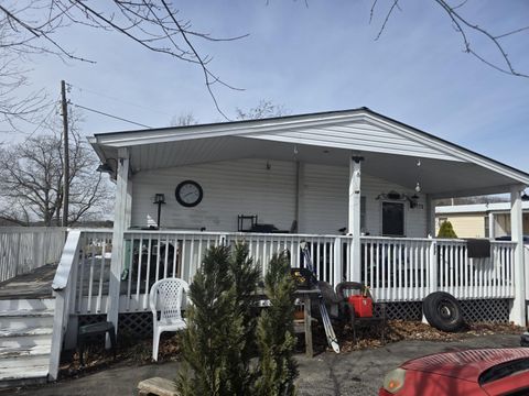 Homes For Sale - 175 Jones St<br/> Christiansburg, VA 24073