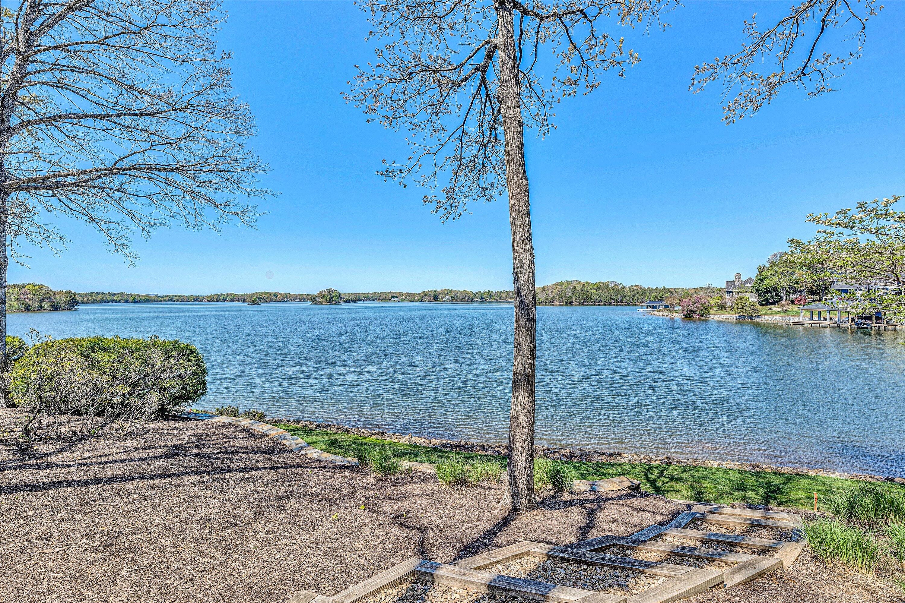 Union Hall, Virginia 24176, United States, 4 Bedrooms Bedrooms, ,4 BathroomsBathrooms,Residential,Active,111352