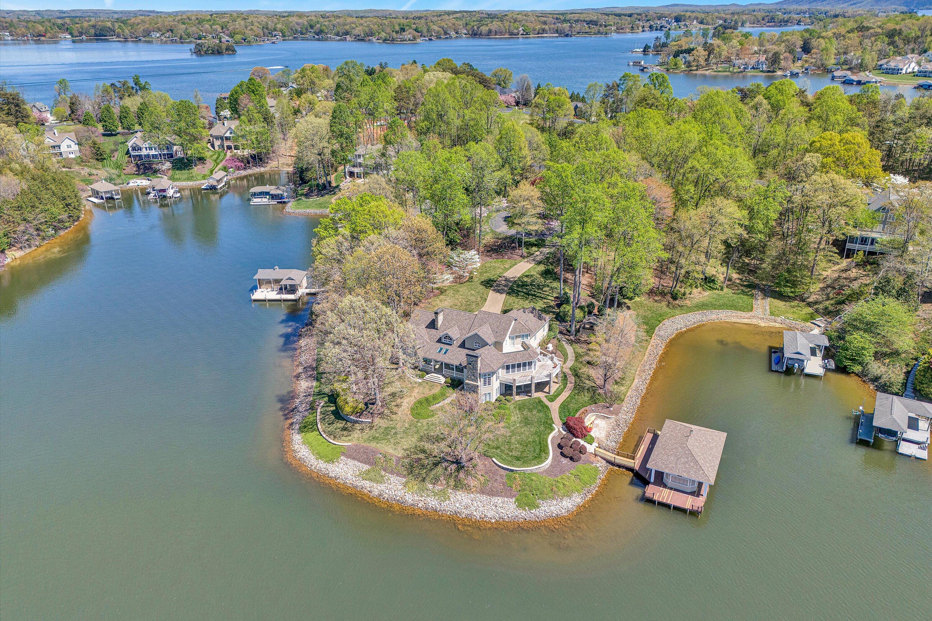 Union Hall, Virginia 24176, United States, 4 Bedrooms Bedrooms, ,4 BathroomsBathrooms,Residential,Active,111352