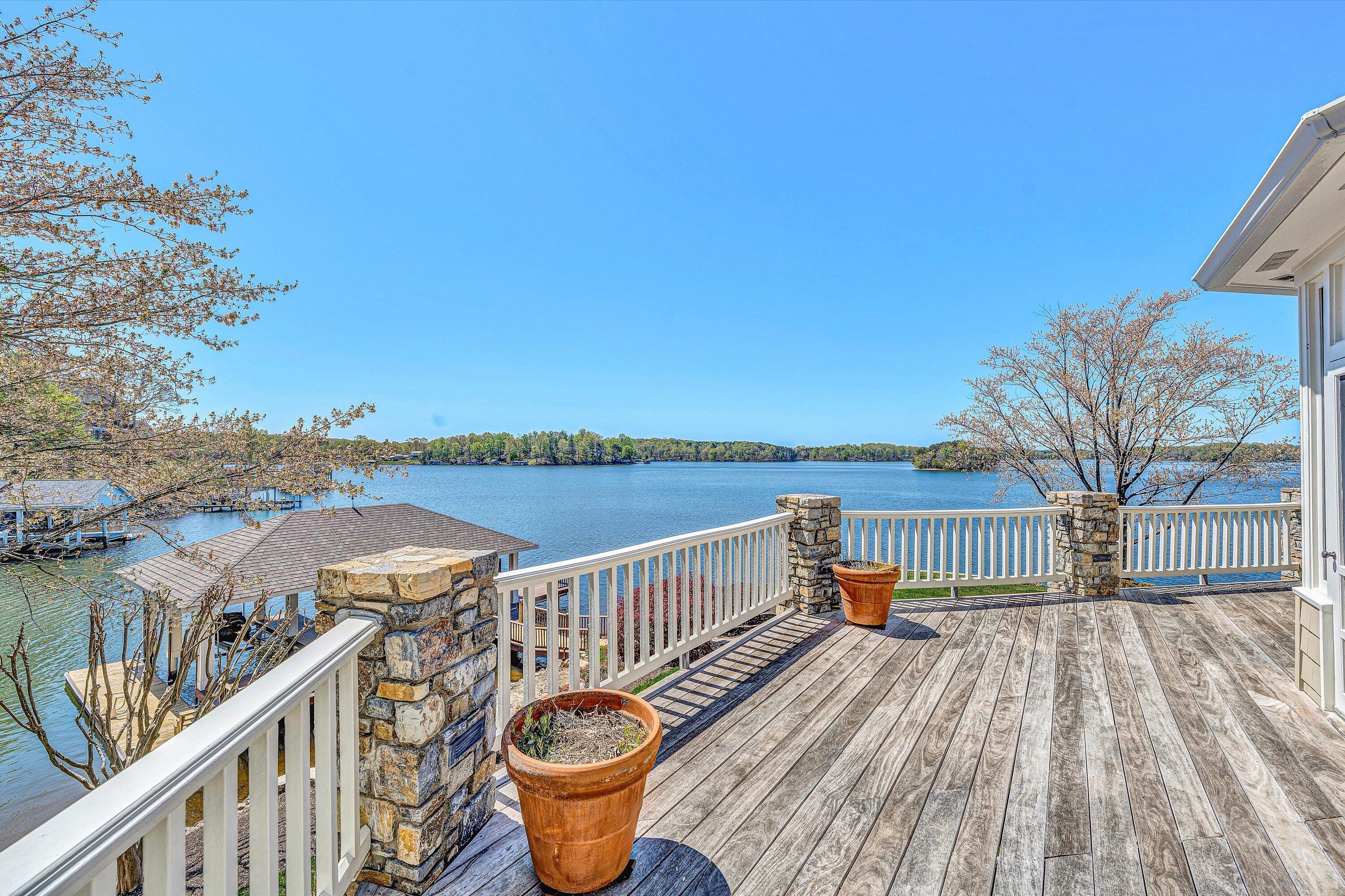 Union Hall, Virginia 24176, United States, 4 Bedrooms Bedrooms, ,4 BathroomsBathrooms,Residential,Active,111352