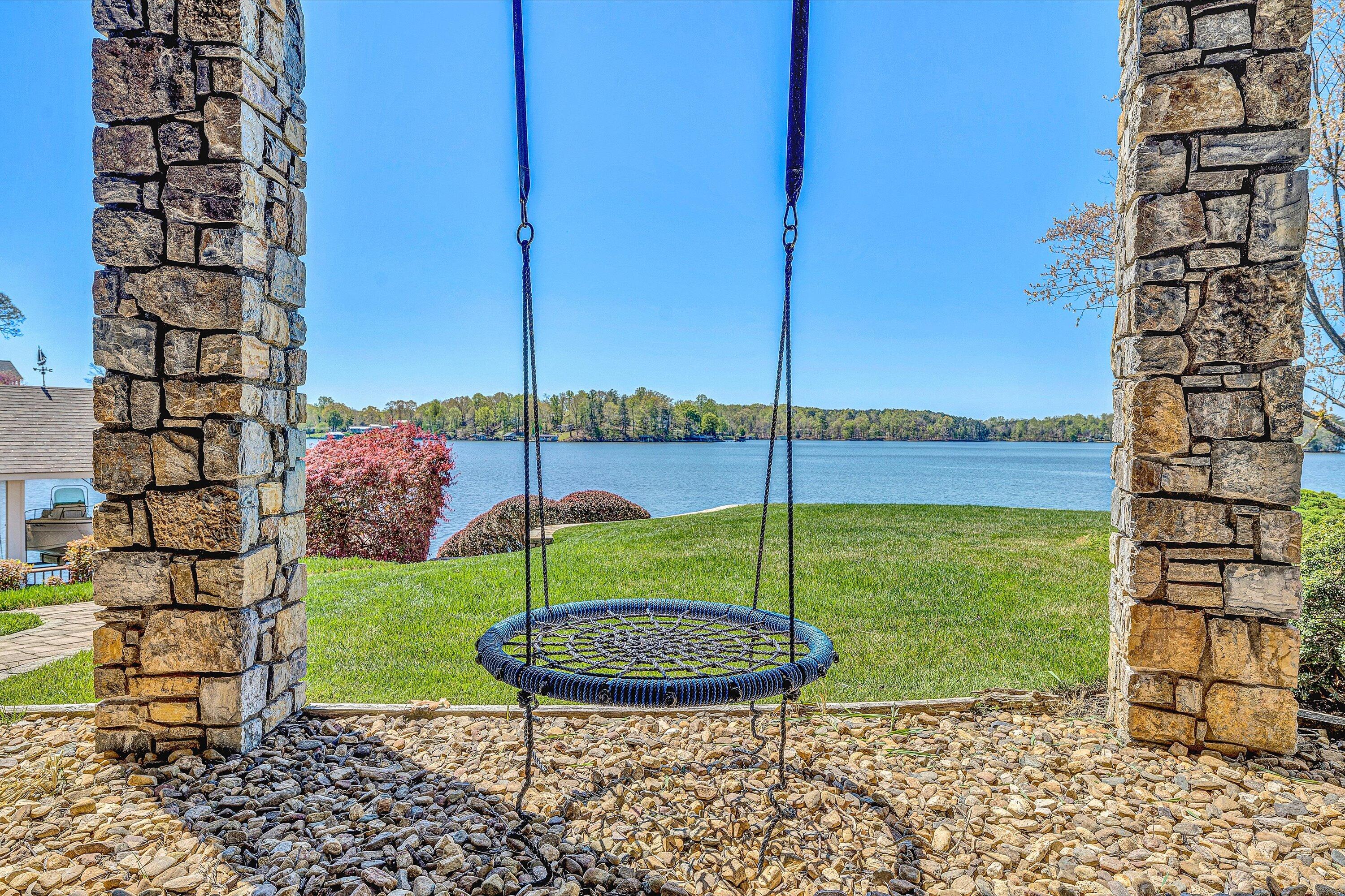 Union Hall, Virginia 24176, United States, 4 Bedrooms Bedrooms, ,4 BathroomsBathrooms,Residential,Active,111352