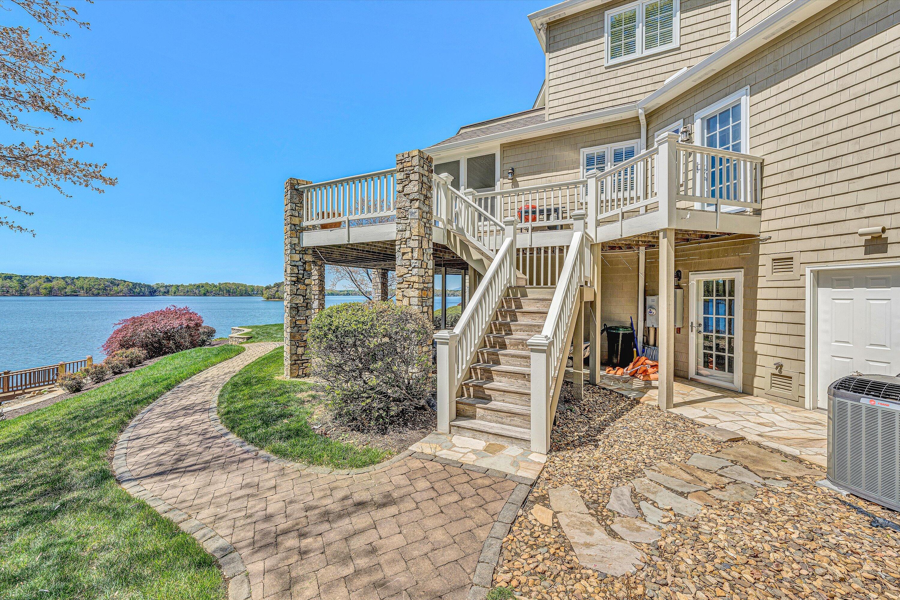 Union Hall, Virginia 24176, United States, 4 Bedrooms Bedrooms, ,4 BathroomsBathrooms,Residential,Active,111352