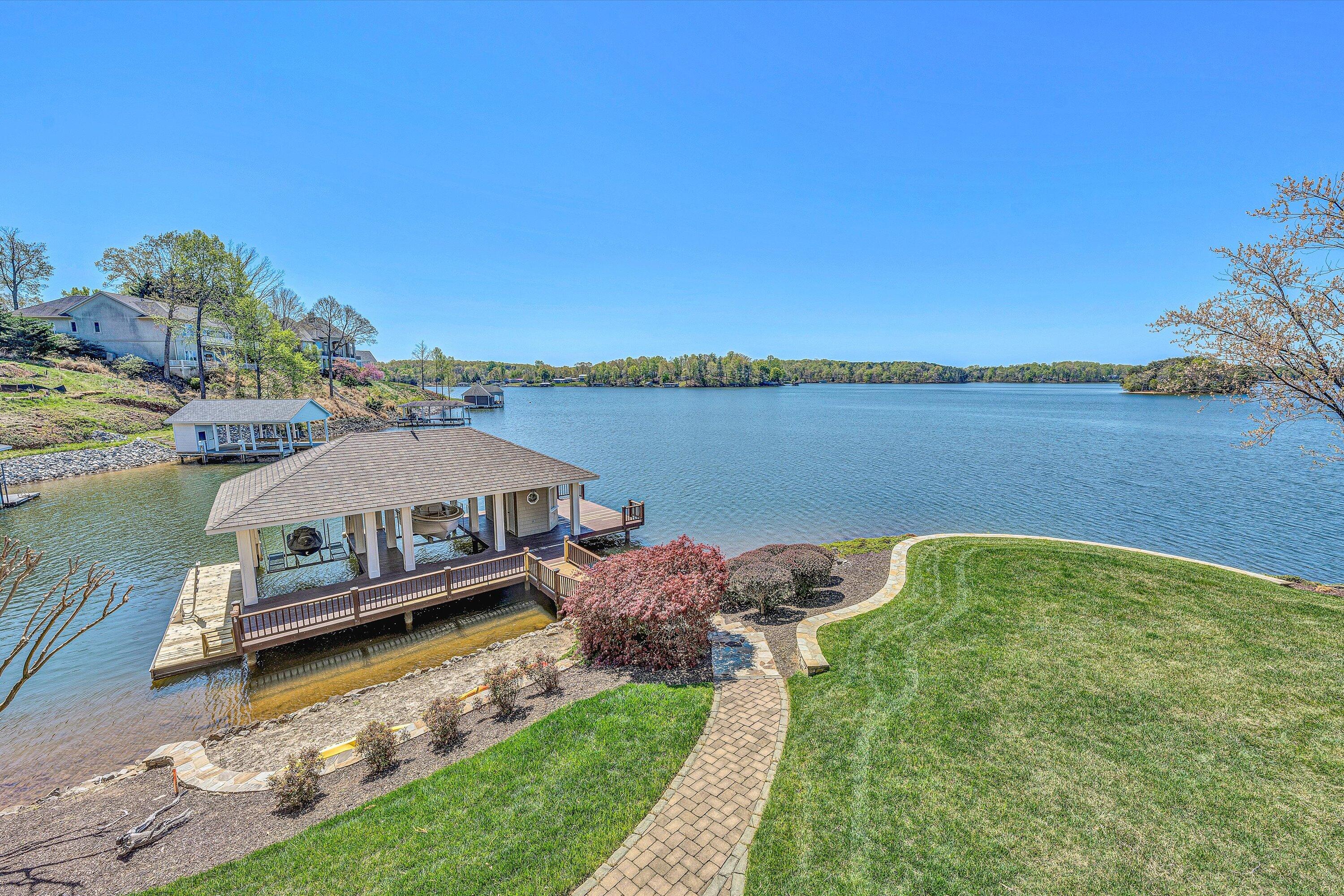 Union Hall, Virginia 24176, United States, 4 Bedrooms Bedrooms, ,4 BathroomsBathrooms,Residential,Active,111352