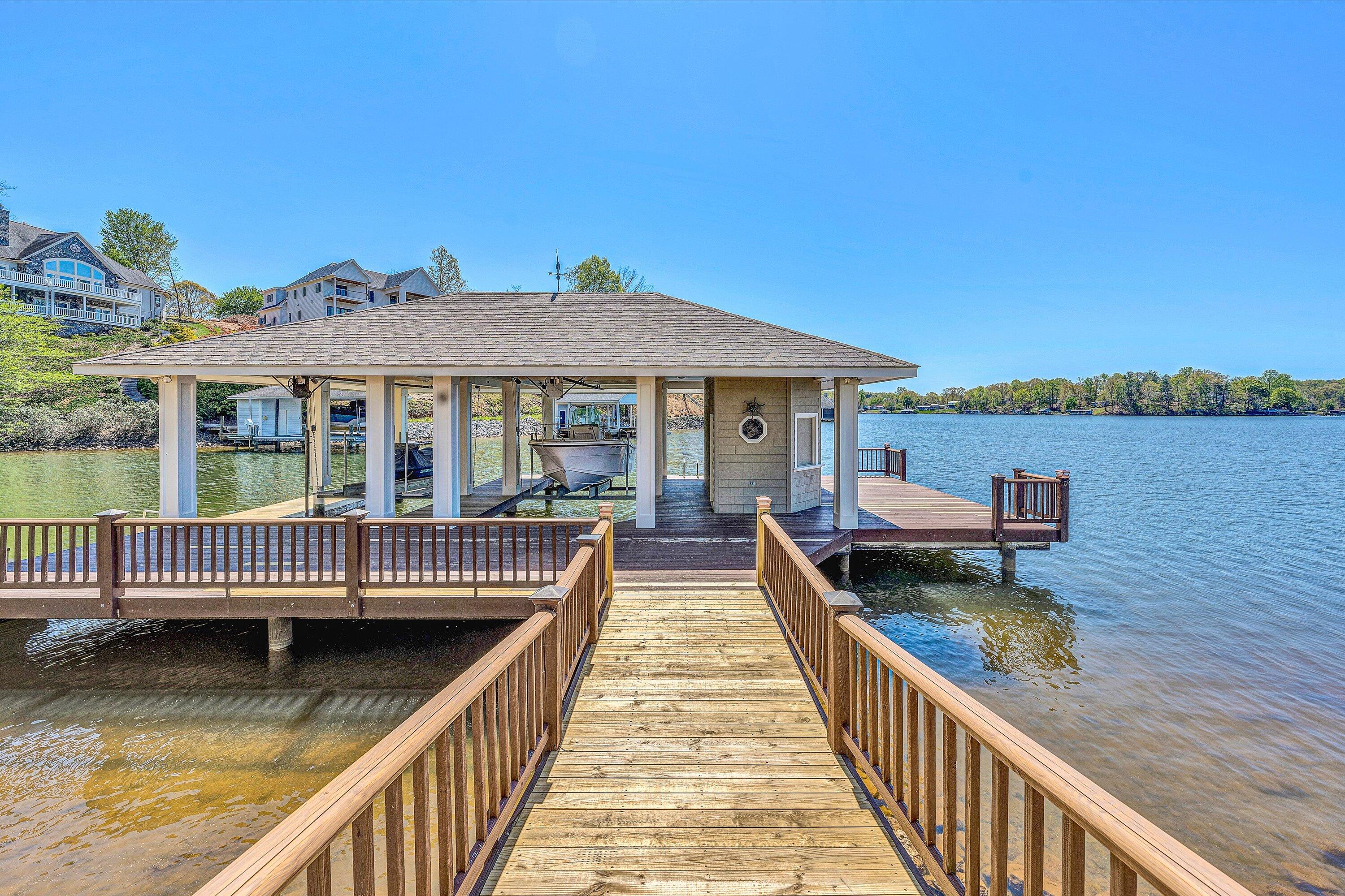 Union Hall, Virginia 24176, United States, 4 Bedrooms Bedrooms, ,4 BathroomsBathrooms,Residential,Active,111352