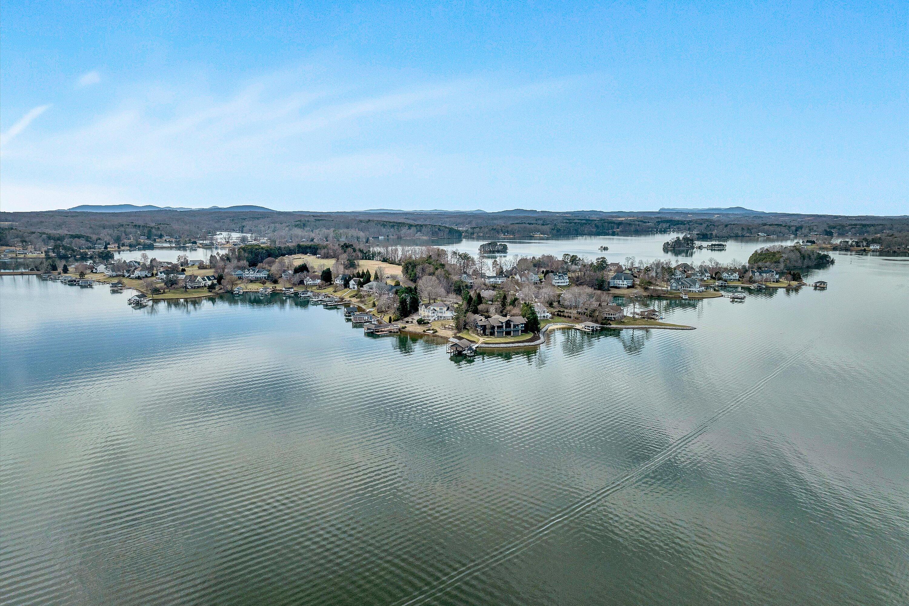 Union Hall, Virginia 24176, United States, 4 Bedrooms Bedrooms, ,4 BathroomsBathrooms,Residential,Active,111352