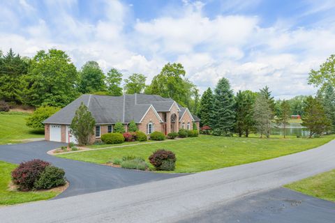 Homes For Sale - 525 Orchard Lake Dr<br/> Botetourt County, Daleville, VA 24083