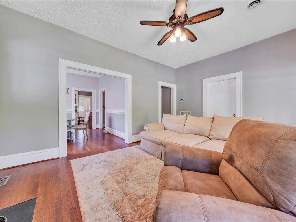 370 Bassett Heights Rd Rd, Bassett, Virginia image 3